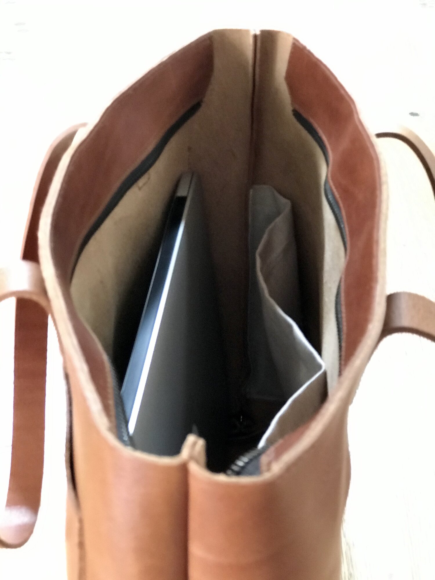 Formal Crossgrained Leather Tote Bag