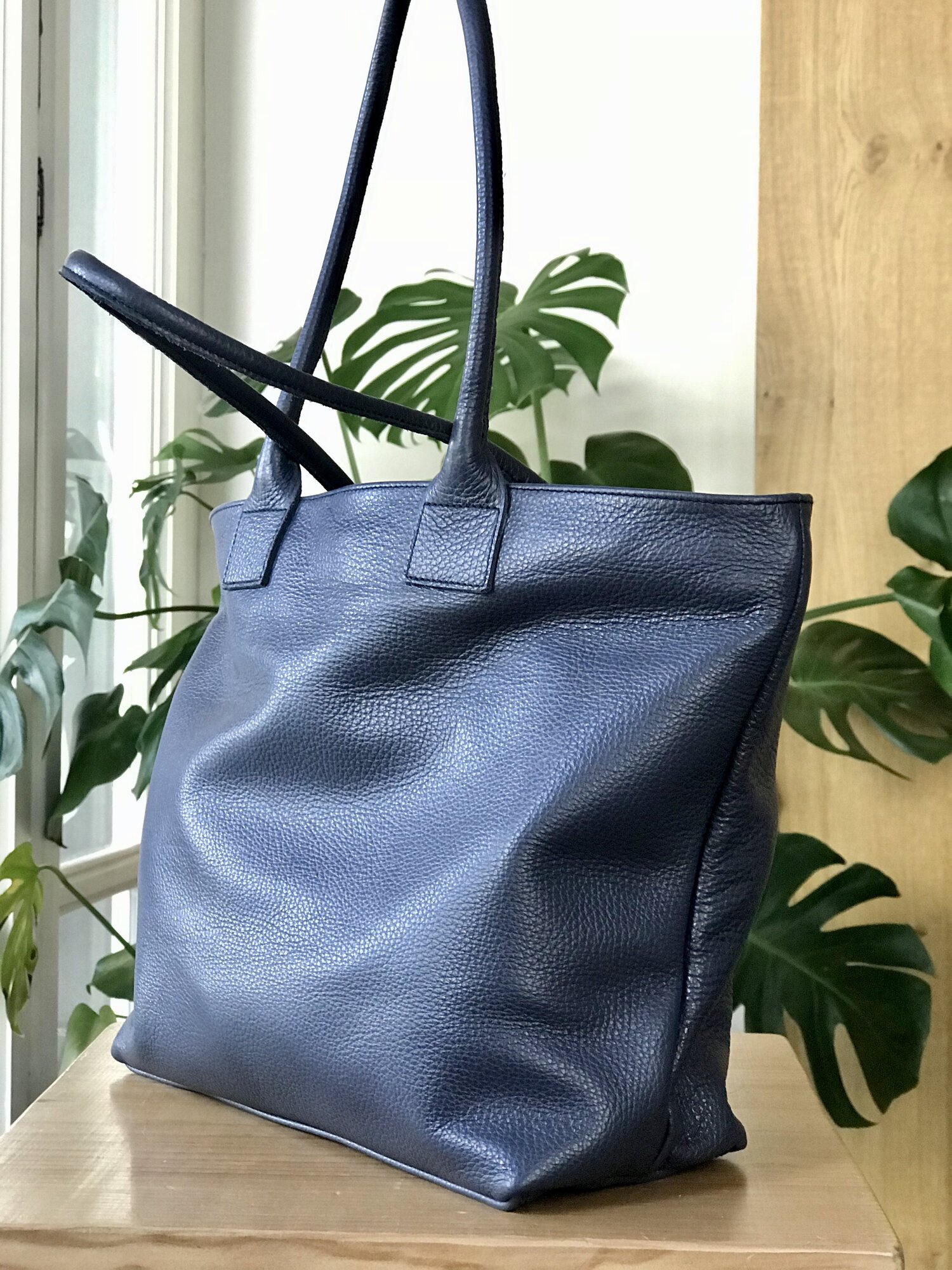 Blue Leather bag with zip, crossbody strap and inside lining. New  collection: Bramant Bag. Soft leather purse/crossbody bag/messenger —  Vermut Atelier