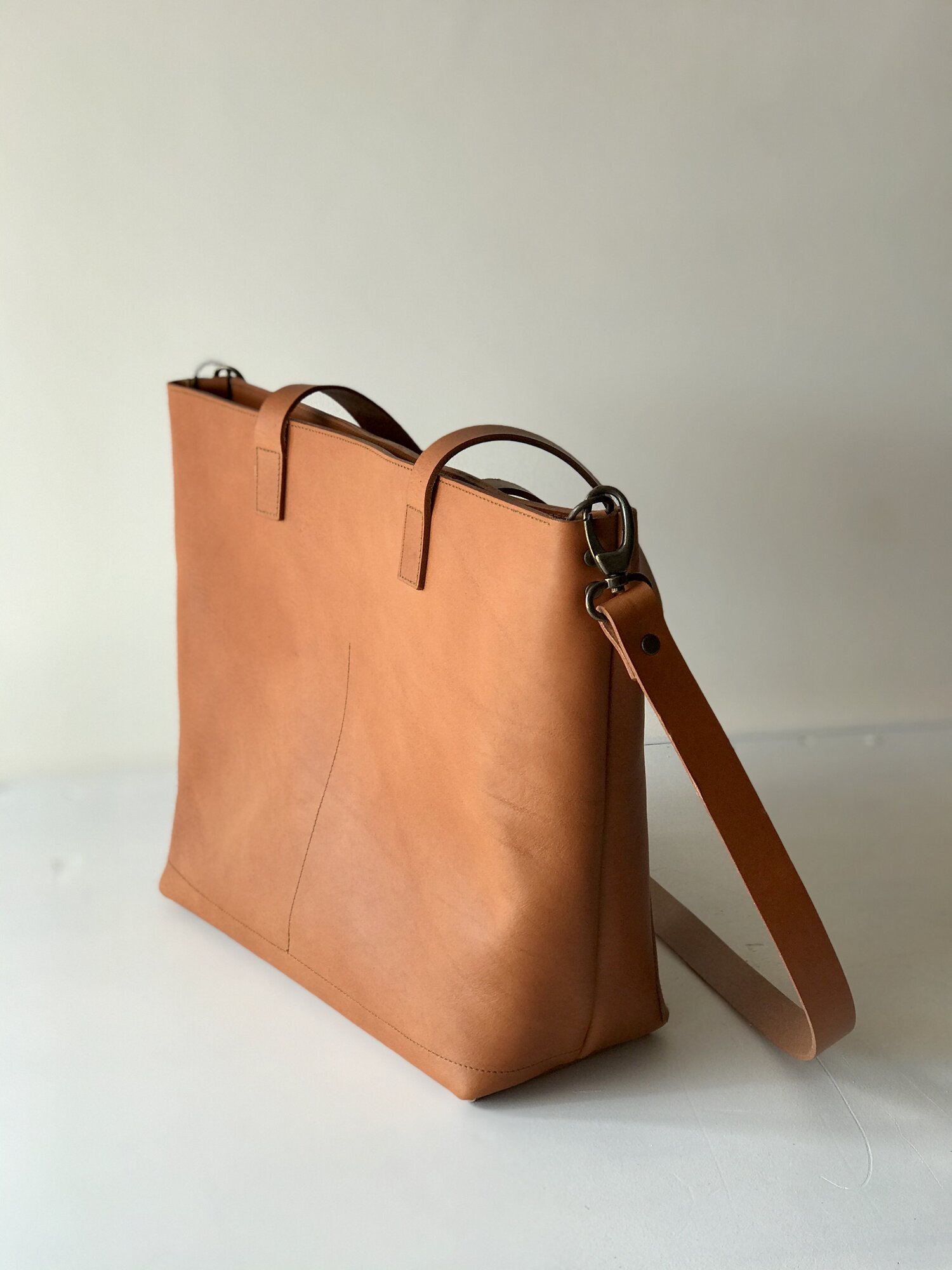 Cap Sa Sal bag. Camel leather tote bag with dark brown straps — Vermut  Atelier
