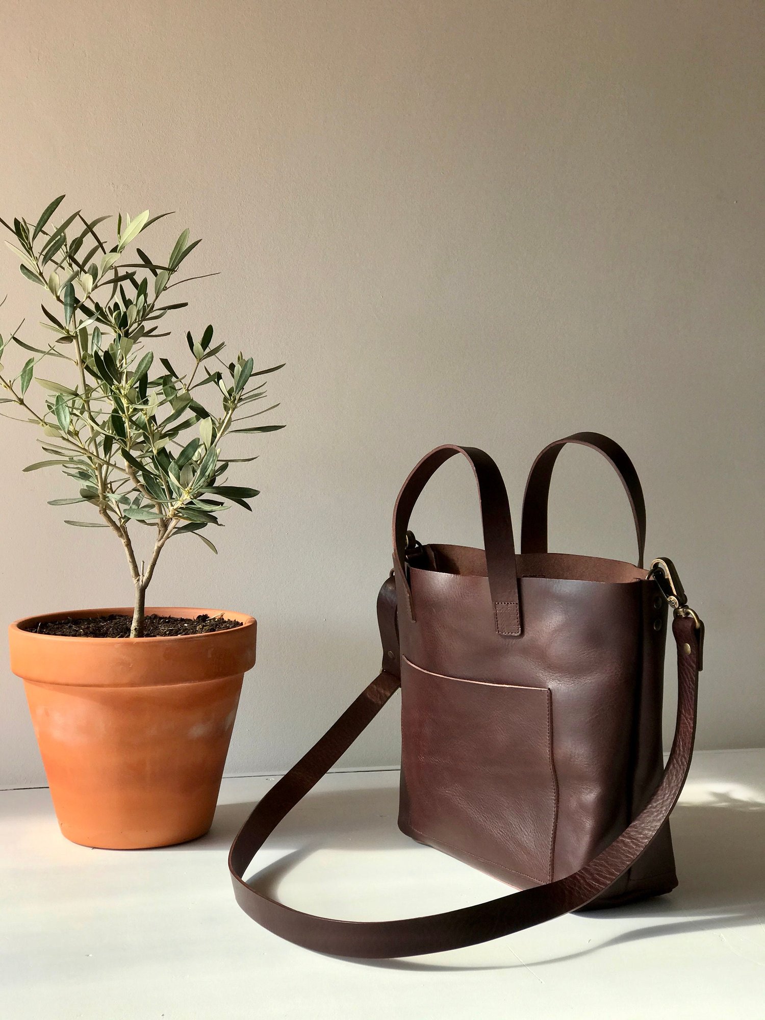 Small Leather Tote bag. Mini crossbody bag. Mini Cap Sa Sal Bag. Small  Crossbody leather bag. Leather purse. Handmade. — Vermut Atelier