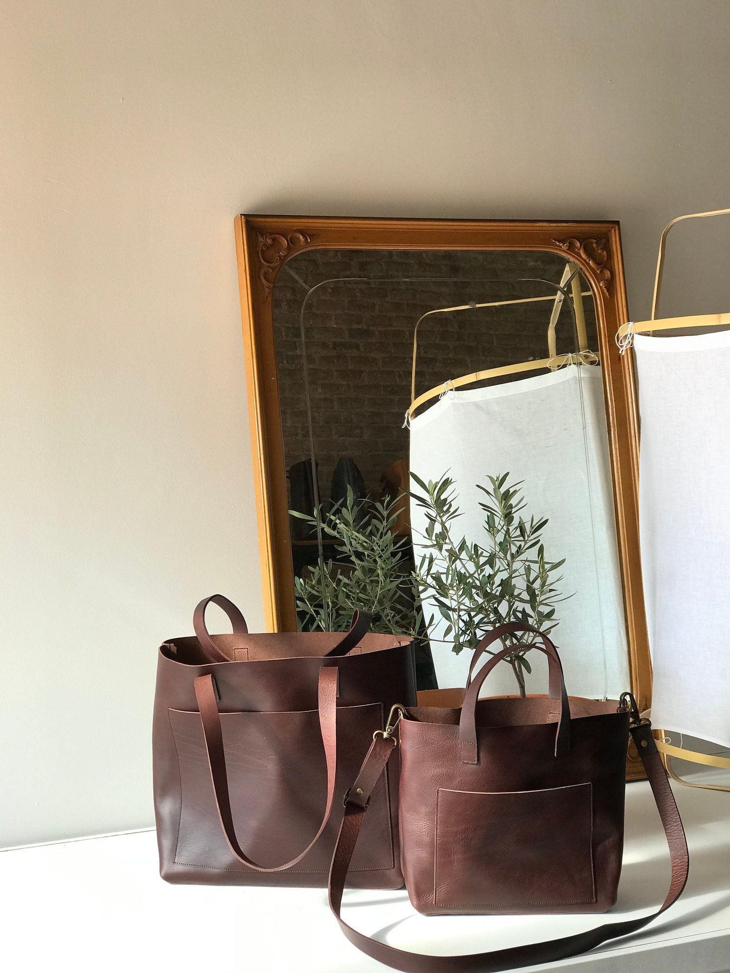 Small Leather Tote bag. Mini crossbody bag. Mini Cap Sa Sal Bag. Small  Crossbody leather bag. Leather purse. Handmade. — Vermut Atelier