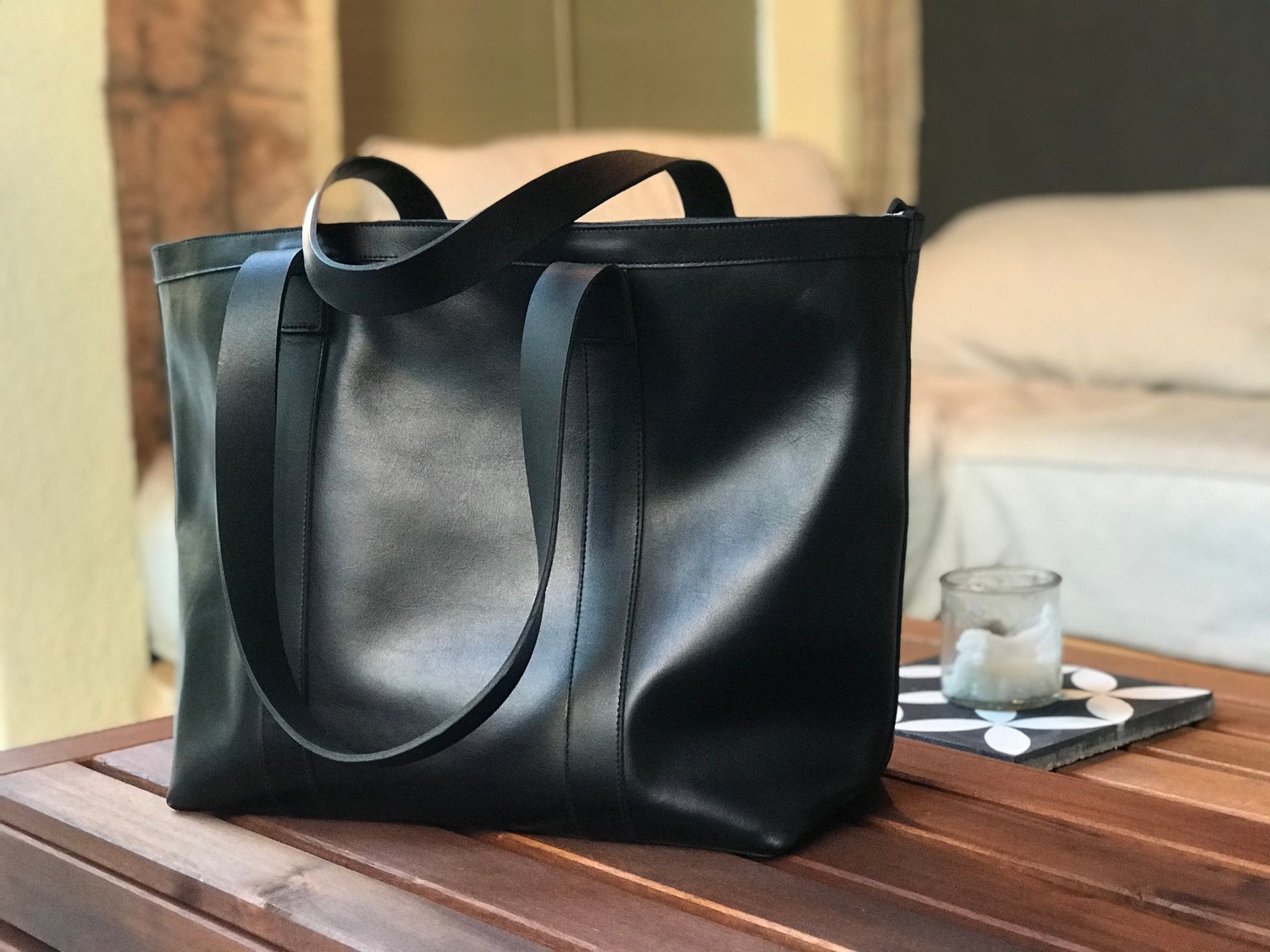 Black Leather bag with zip and inside lining. Handmade. Zipper. Minimalist  leather bag. — Vermut Atelier