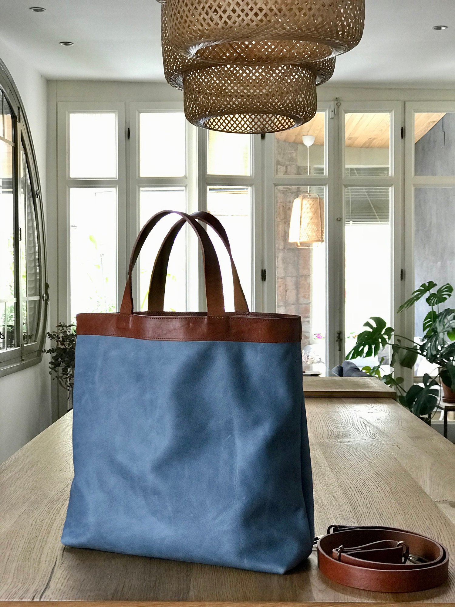 Leather tote, purse, shoulder bag with zip and inside lining. Tamariu  Collection: BLUE leather bag. — Vermut Atelier