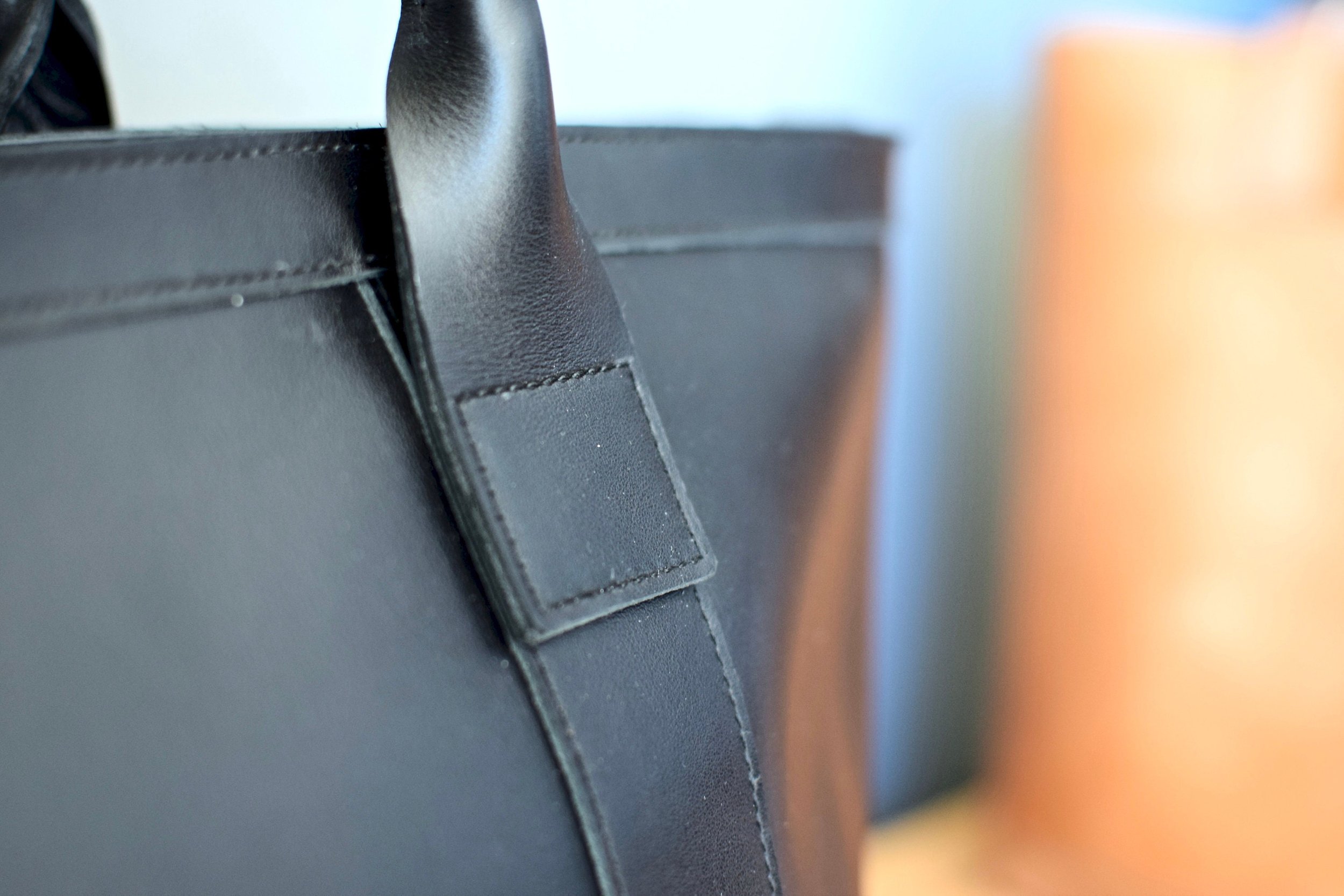 Oversized Tan Leather bag. Rocabruna Bag. — Vermut Atelier