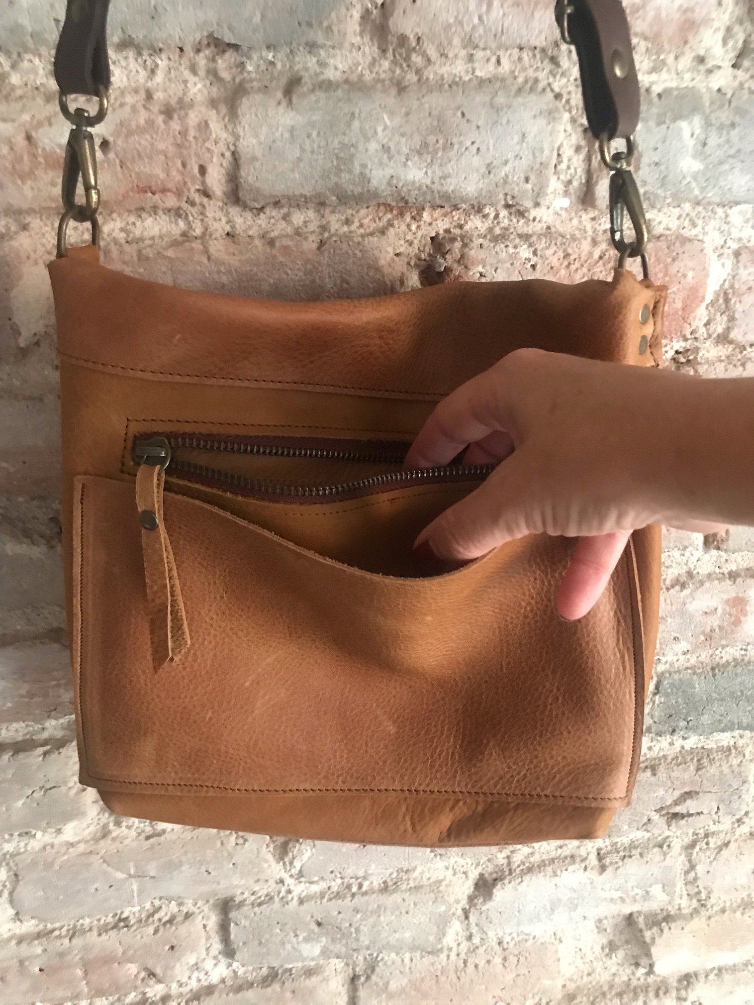 Leather Purse. Leather Crossbody bag. Leather clutch bag, removable strap.  Versatile everyday day bag. Pals Collection. — Vermut Atelier