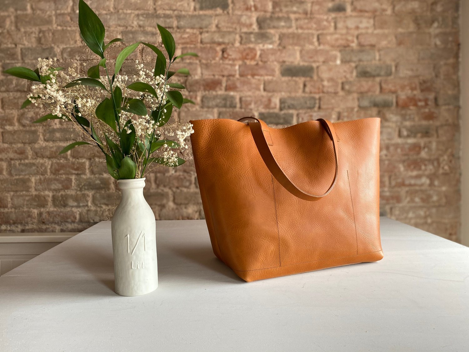 MEDIUM Camel Leather tote bag with large outside pocket. Cap Sa Sal Bag  with Pocket. Handmade. — Vermut Atelier