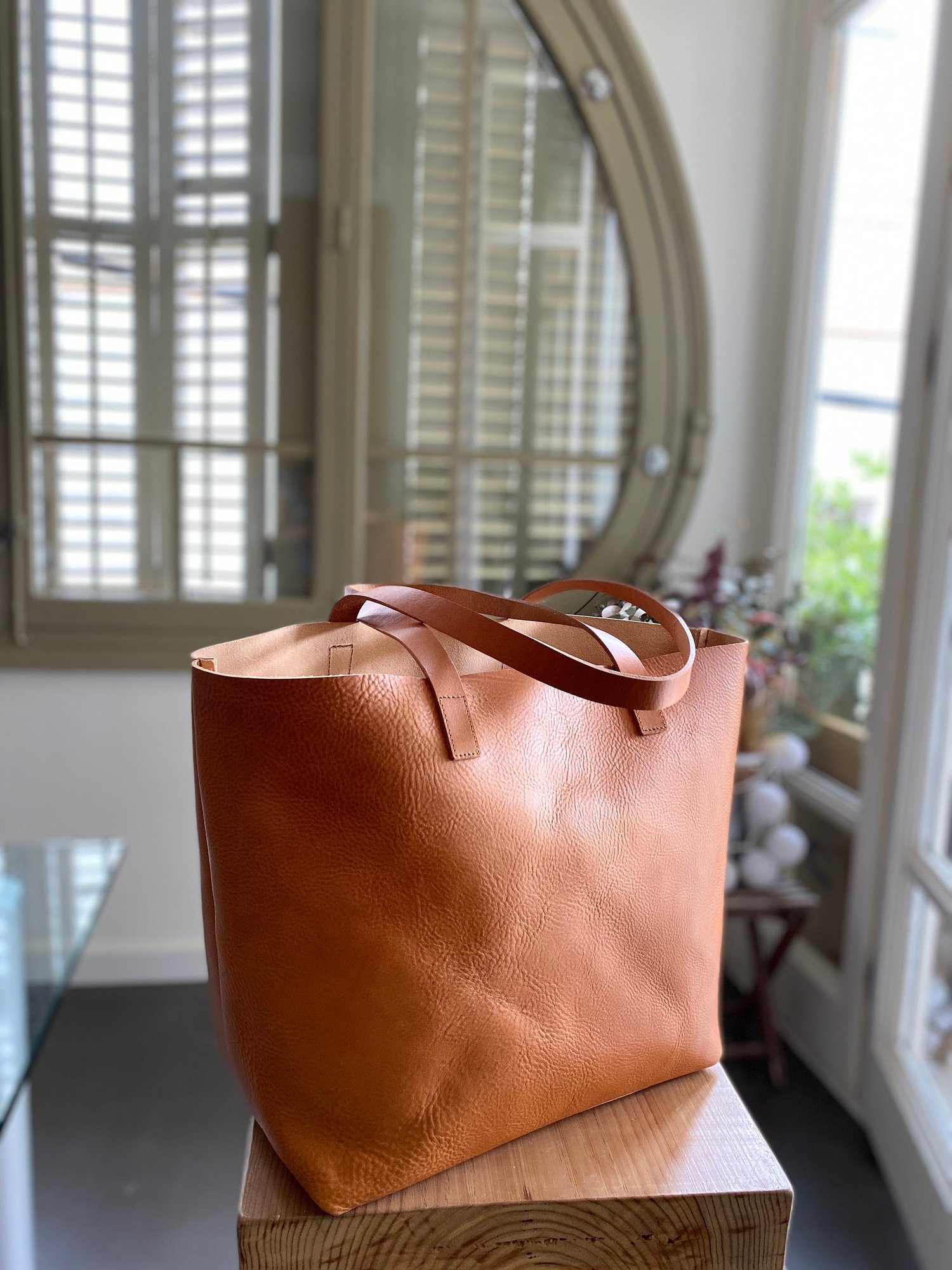 Oversized Tan / Cognac Leather Bag with outside pockets. Cap Sa Sal Bag  Collection. — Vermut Atelier