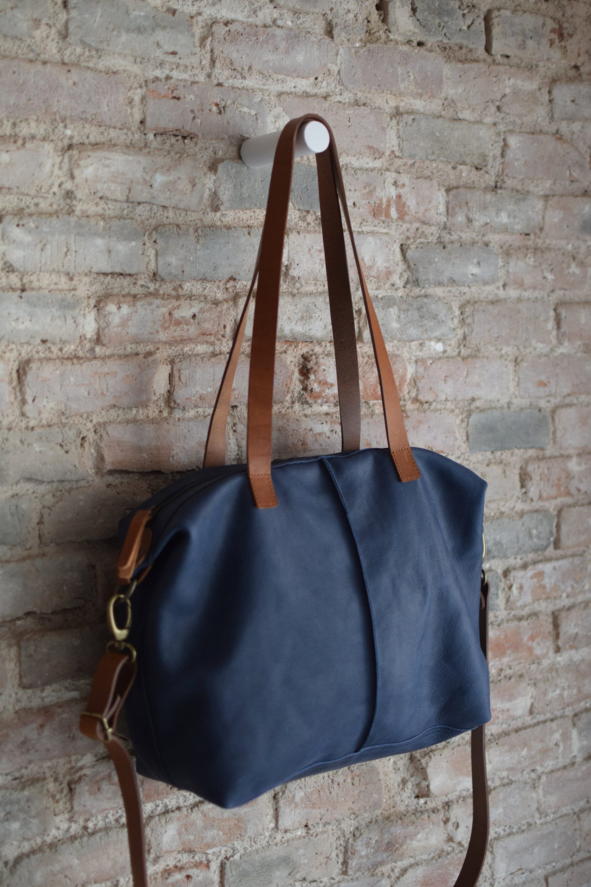 https://i.etsystatic.com/8091019/r/il/d39d44/5555361909/il_fullxfull.5555361909_plb2.jpg