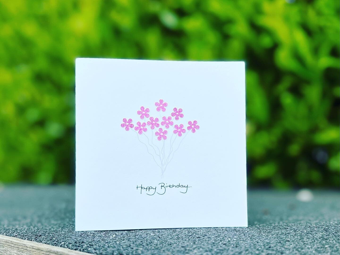 Morning All, a simple &lsquo;Happy Birthday&rsquo; card now available. Flowers cut from a glitter card with a white painted stamen. Can be made in a colour of your choice. Please DM me for any personalisation requests 🌸