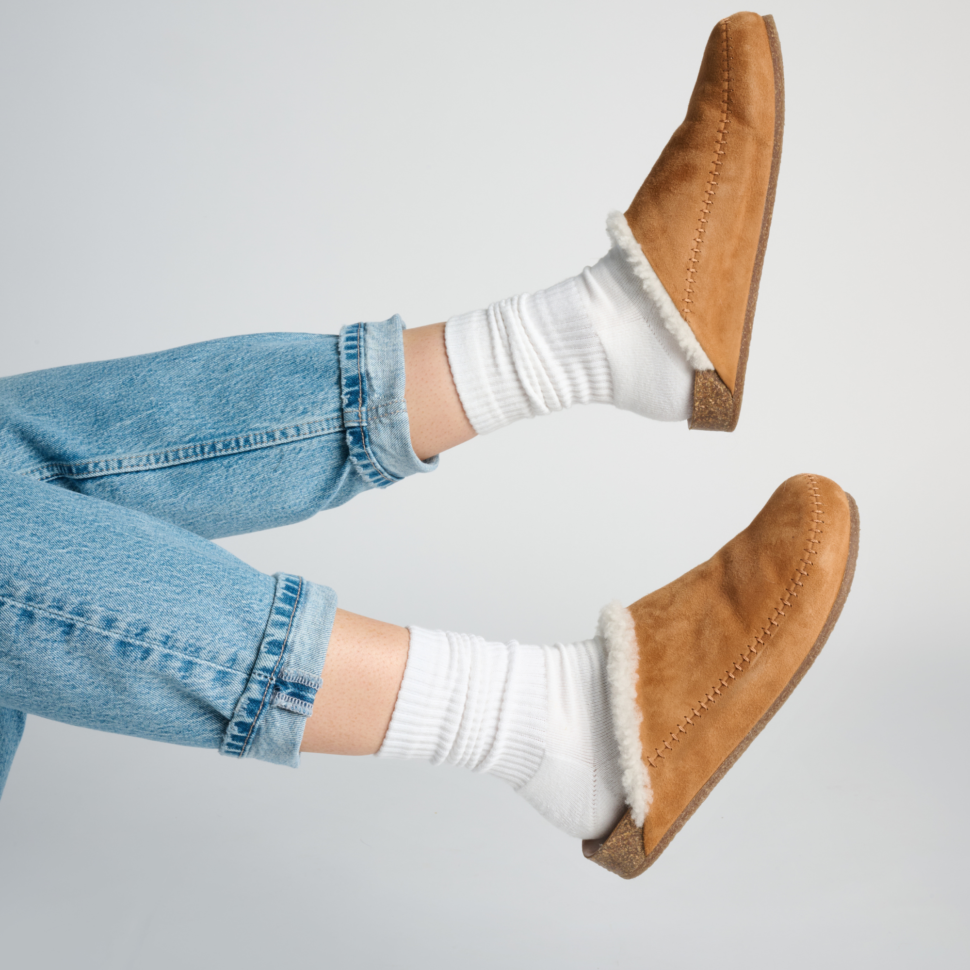 Sweaty feet? Keep your feet dry and comfortable with moisture wicking socks 