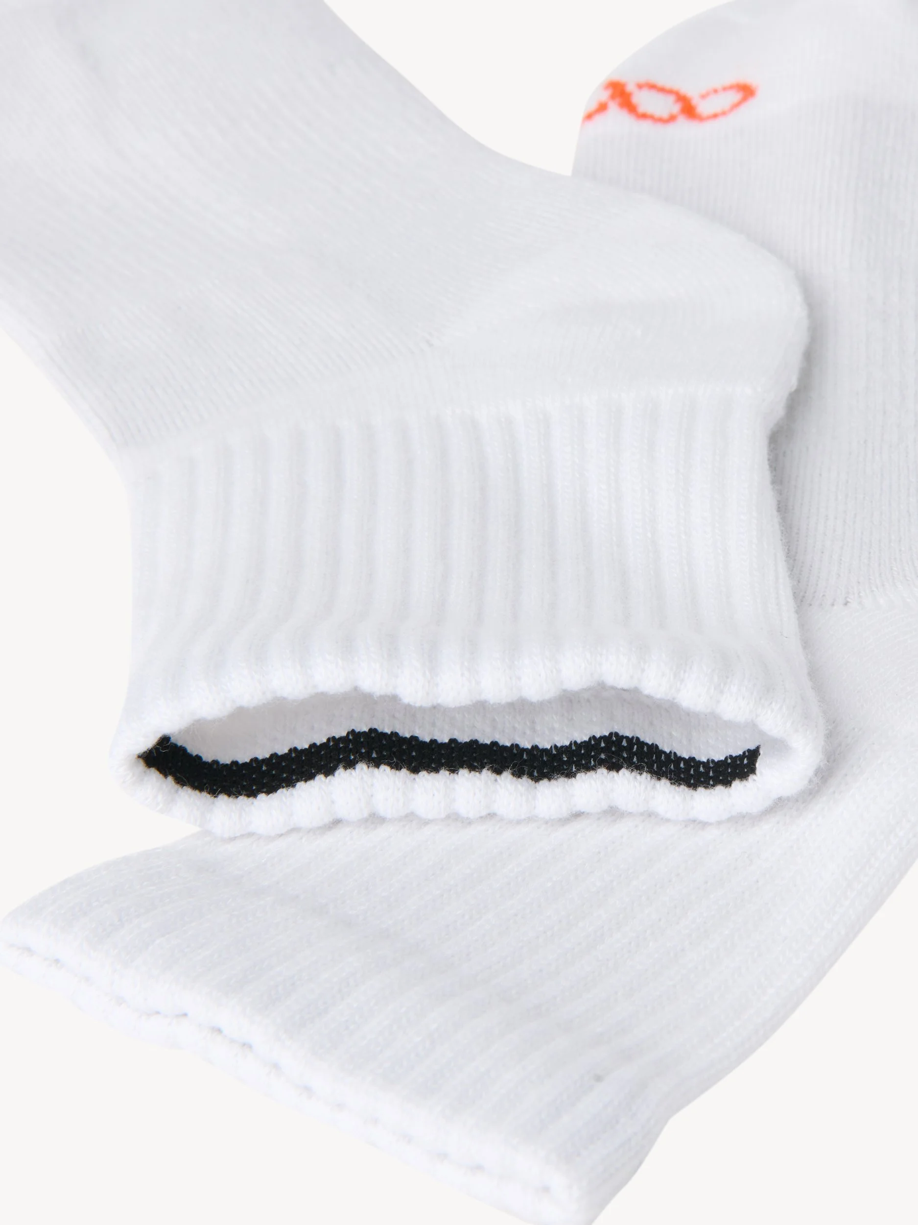 U_Quarter_White7568.jpg (Copy)