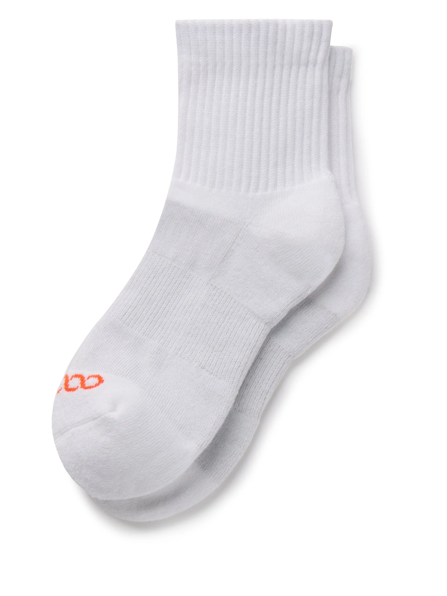 Women’s white quarter-length performance socks by Agogo Active with moisture-wicking comfort and cushioned sole for training and all-day wear.