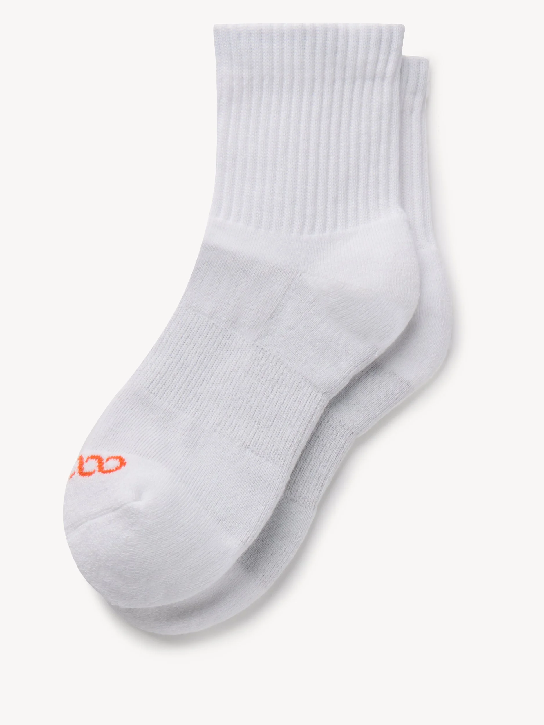 White quarter-length performance socks by Agogo Active with cushioned sole and moisture-wicking comfort for workouts and all-day wear.