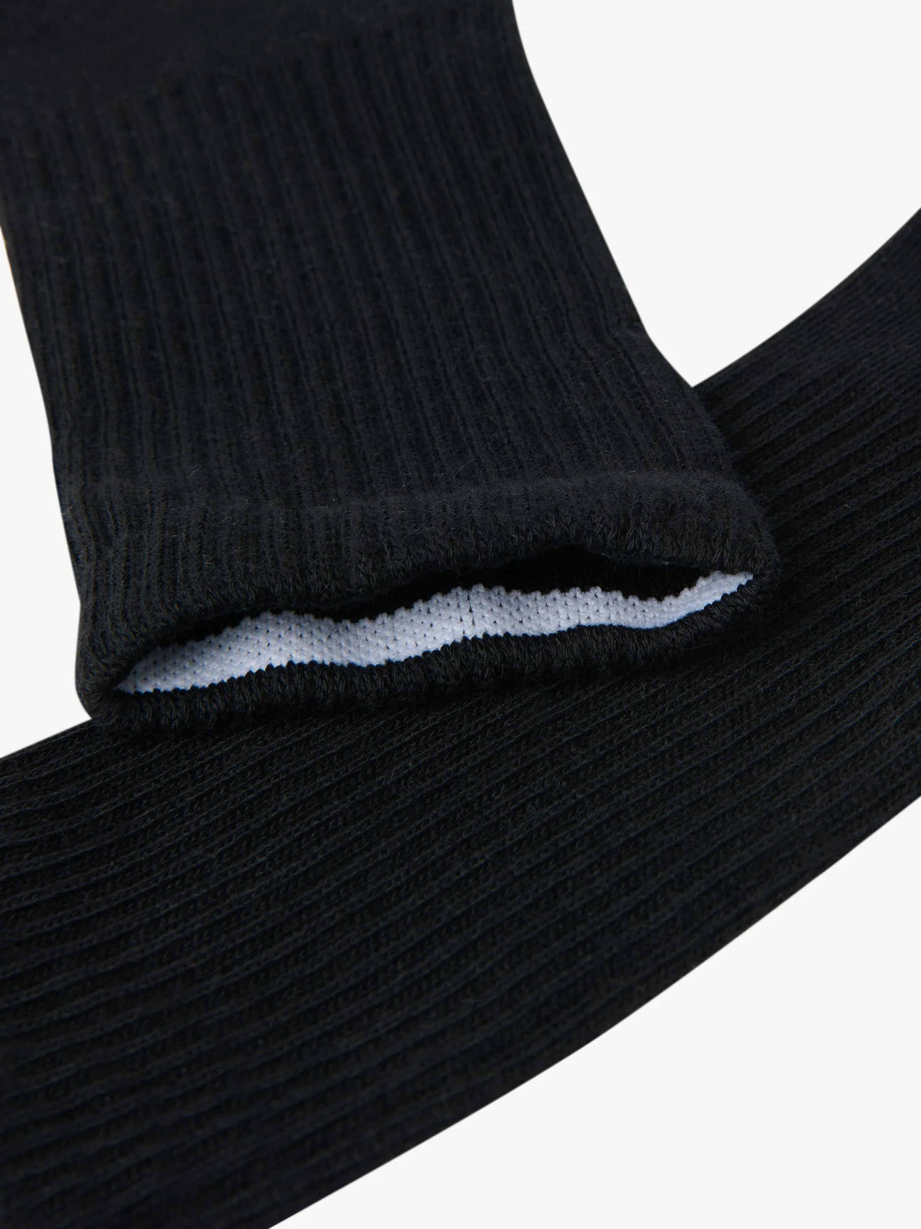 U_Crew_Black7565.jpg (Copy)