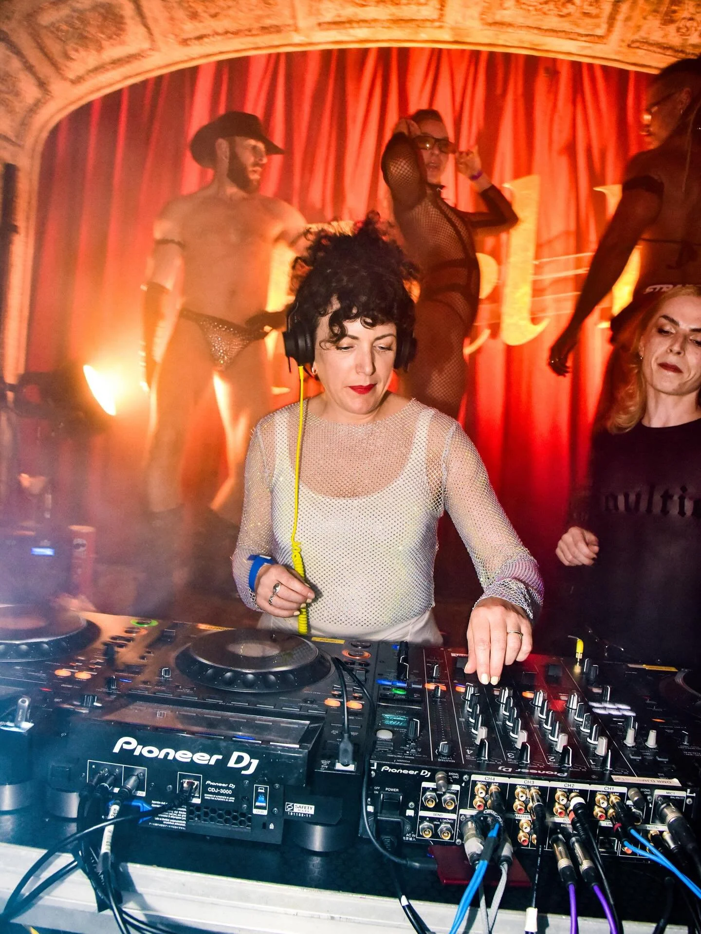 Dancing for our Queen @anniemacmanus at her show Before Midnight, this Friday on the incredible @waterworksldn site in Gunnersbury. Join us for a dance πͺ© 
Music by @femiondrums @gillespeterson @heartlesscrew @jaydagmusic and our gorgeous squad @dan