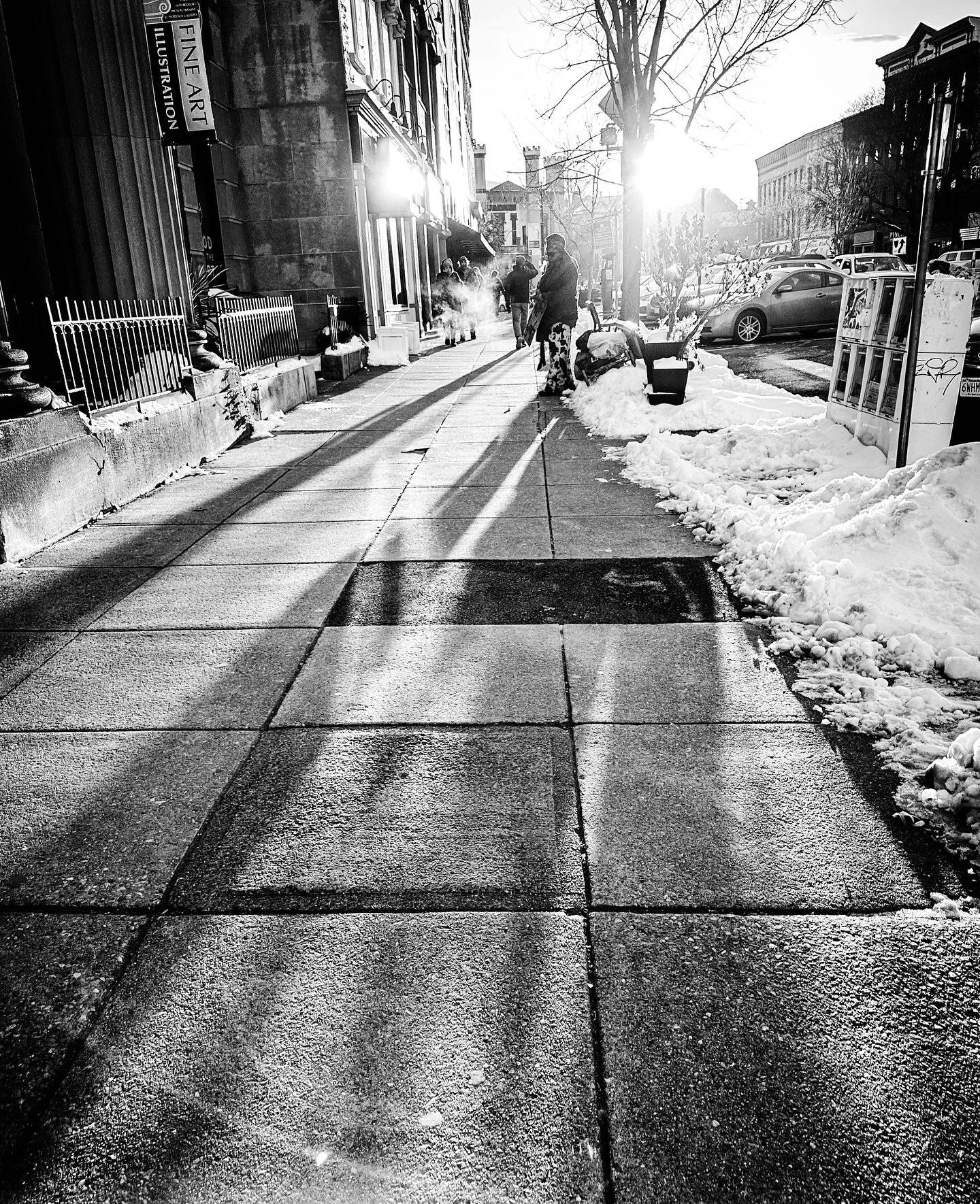 Cold, snowy street photos #streetphotos #streetphotography #snow #snowy #blackandwhitephotography #winter #wintervibe #wintervibes #blackandwhite #classic #timeless