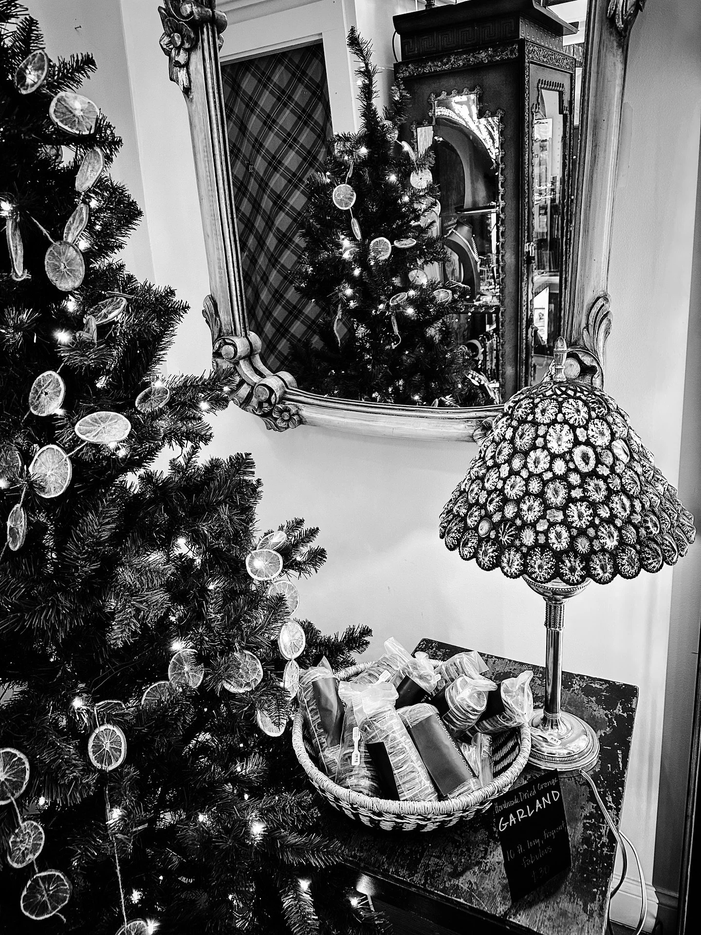 Local Holiday gift ideas @theshinyblackdoor #antiques #curiousities #unexpected #retro #vintage #buylocal #shoplocal #blackandwhitephotography #blackandwhite #gifts #holidaygifts