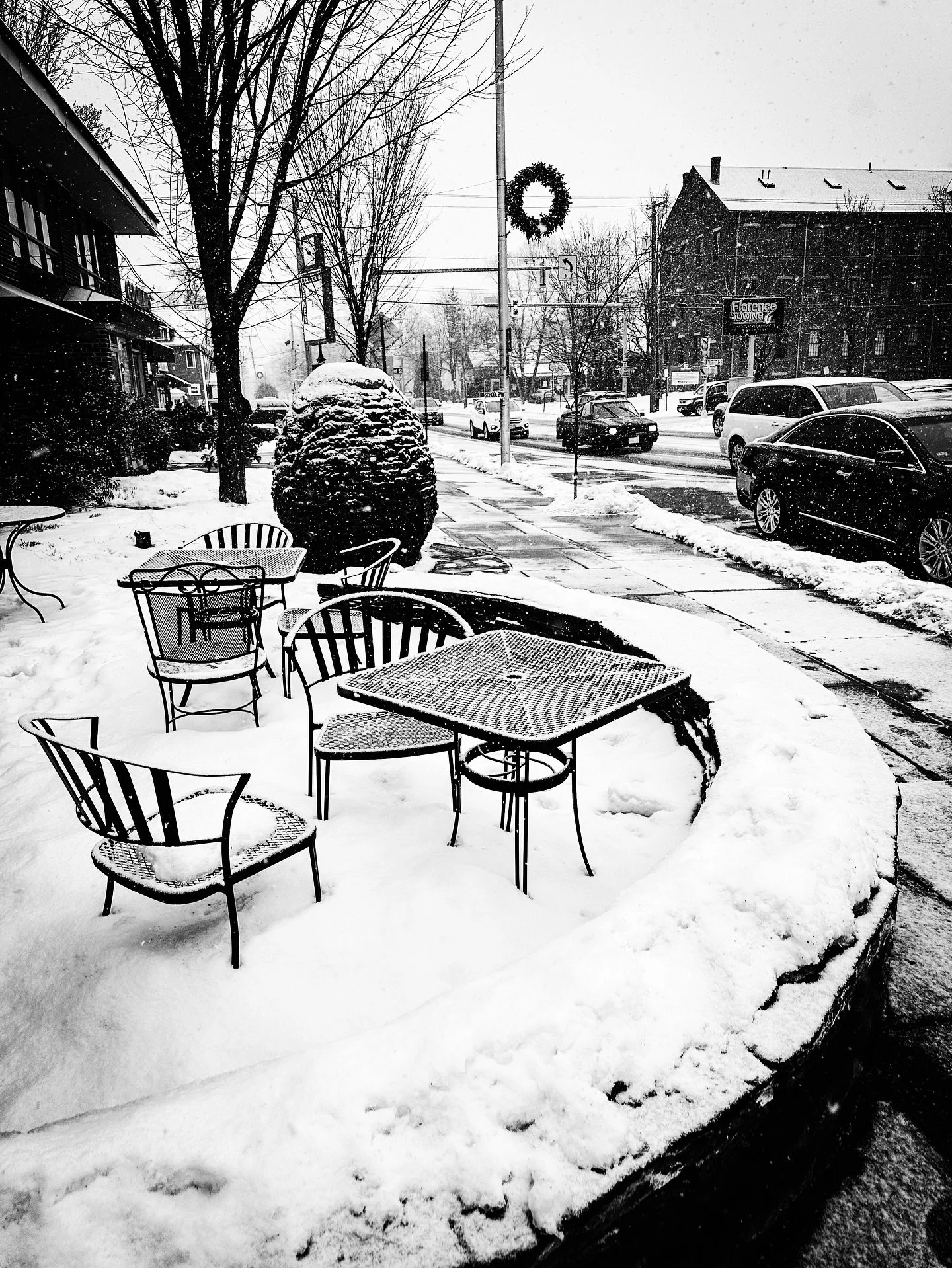 Oh boy, more snow #snow #snowing #streetphotography #streetphotos #winter #blackandwhite #blackandwhitephotography
