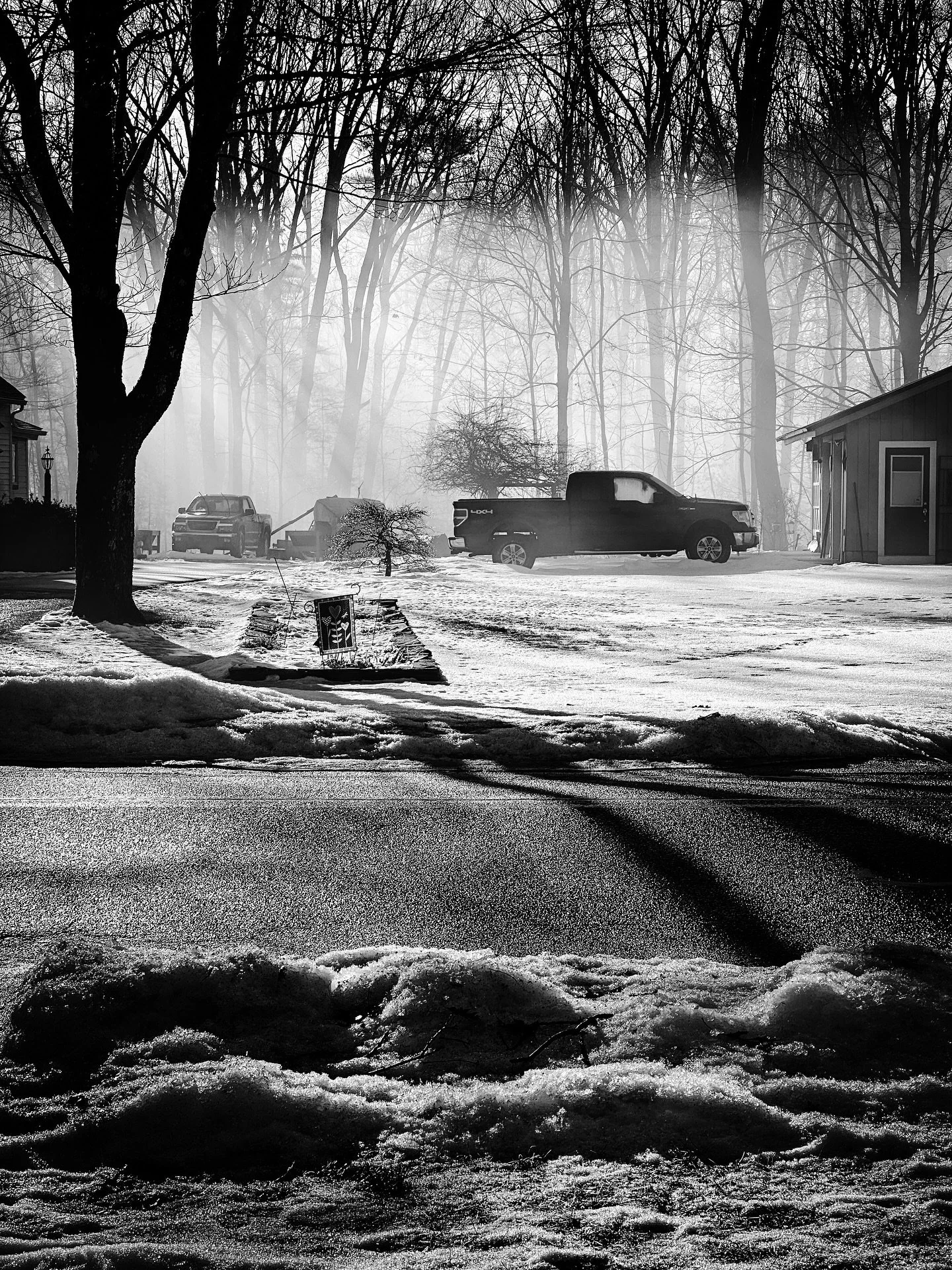 More misty mornings #mist #fog #misty #foggy #streetphotography #streetphotos #jmerrickmedia #blackandwhite #blackandwhitephotography #morning #landscape #winter #timeless #mysterious #filmnoir