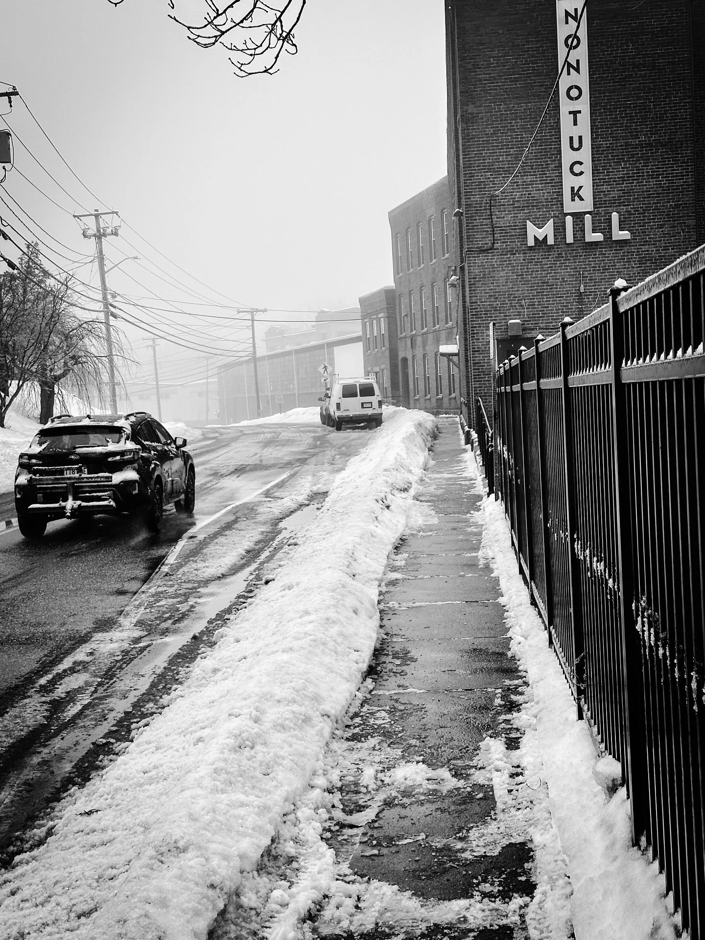 Misty mornings #misty #foggy #streetphotos #blackandwhitephotography #blackandwhite #streephotography #morning #timeless #architecture