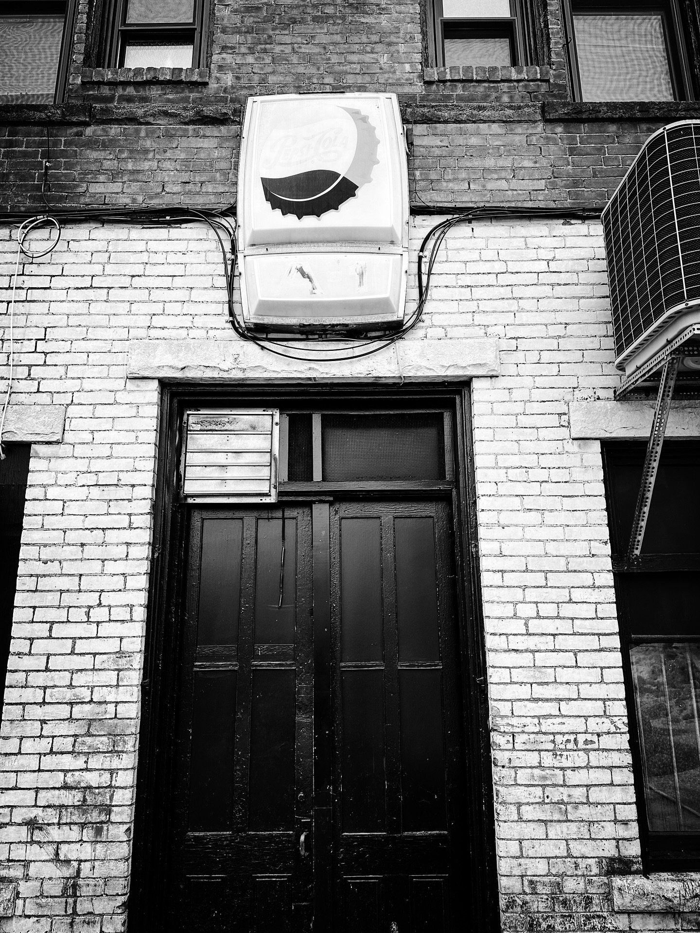 Old Pepsi sign #vintage #retro #streetphotos #streetphotography #architecture #blackandwhitephotography #blackandwhite #sepia #cyan #timeless #alley #backdoor #alleyway