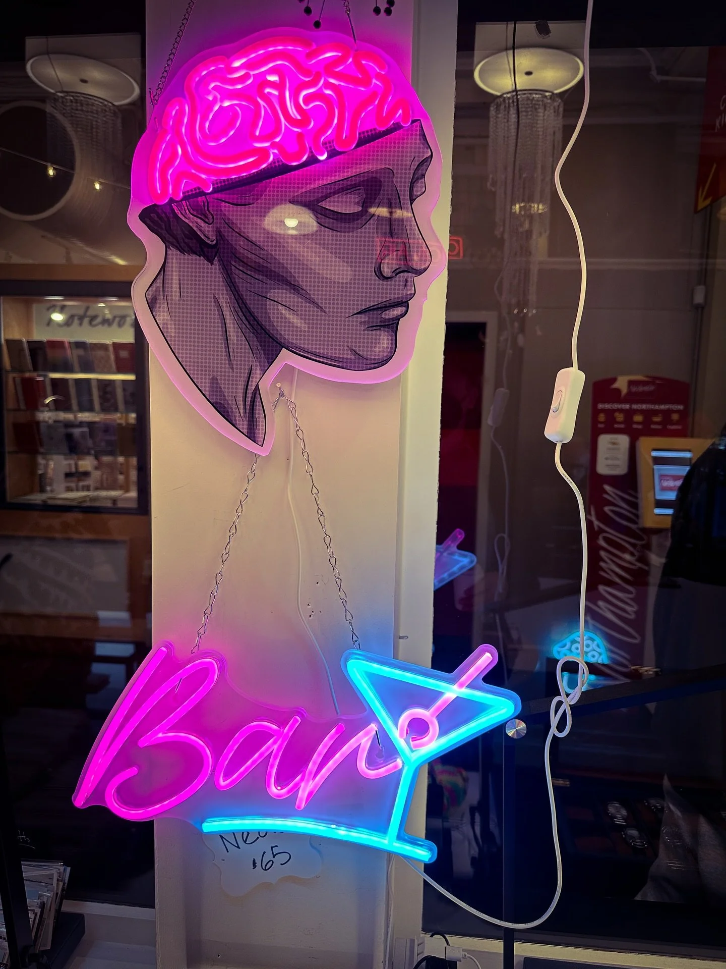 More pics from @theshinyblackdoor #colors #colorphotos #colorphotography #collectibles #retro #vintage #neon