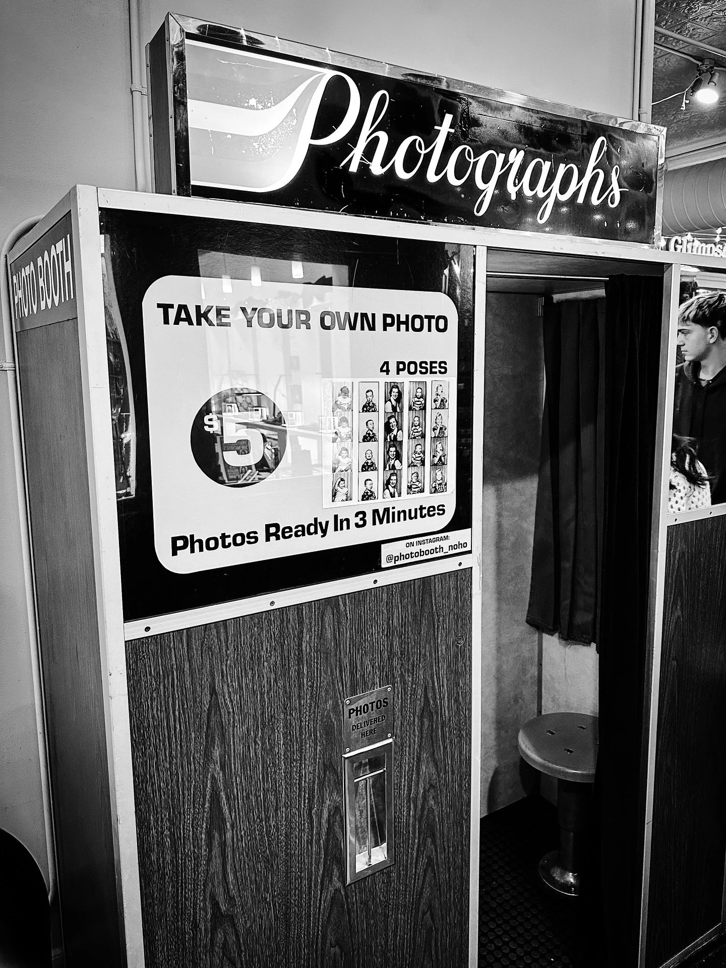 More town shots @thornesmarketplace @vintagecellarnorthampton #blackandwhite #blackandwhitephotography #retro #vintage #photography #photographer #town