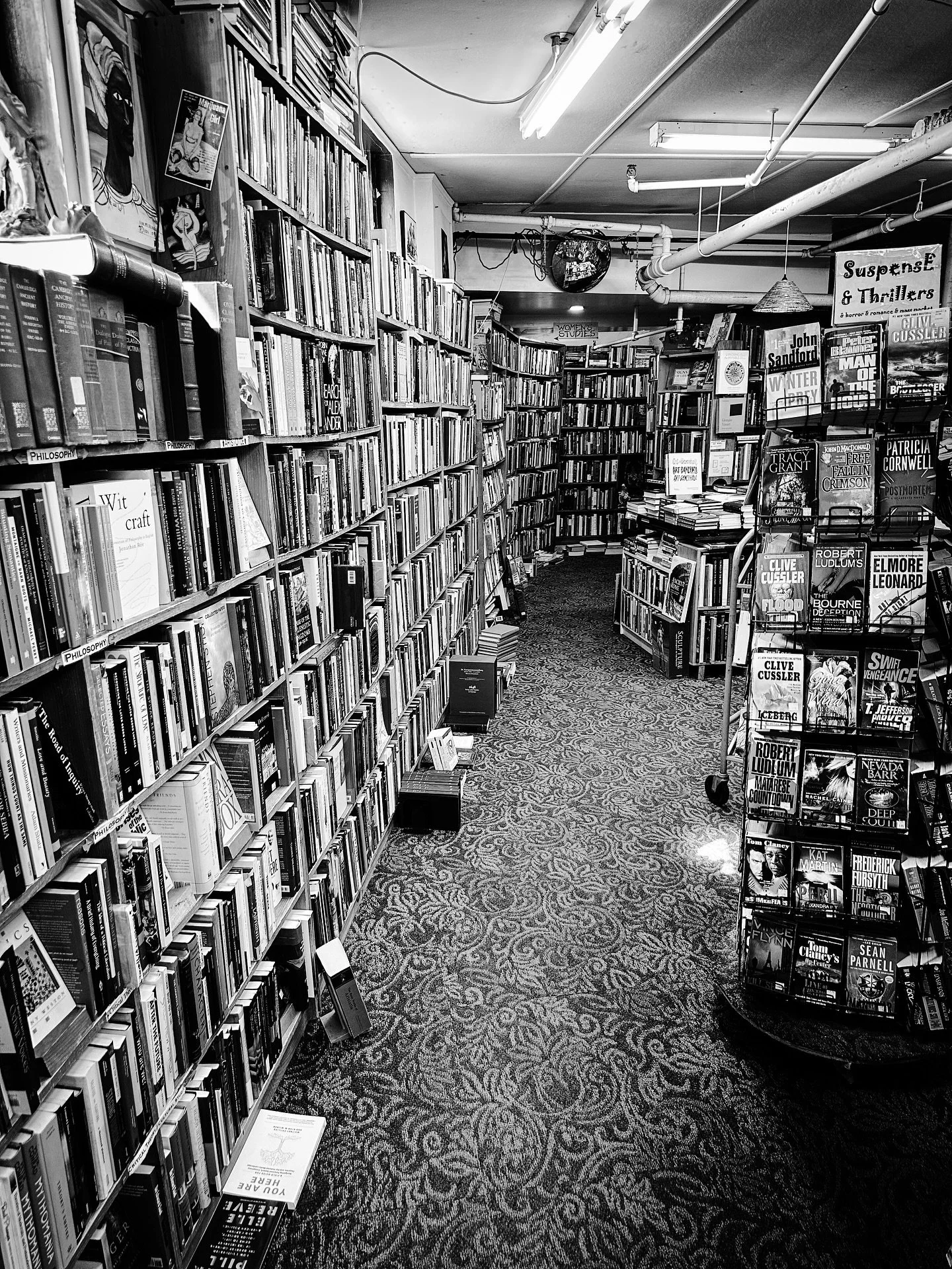 I like books @ravenusedbooks #books #bookstore #blackandwhitephotography #blackandwhite #timeless #architecture