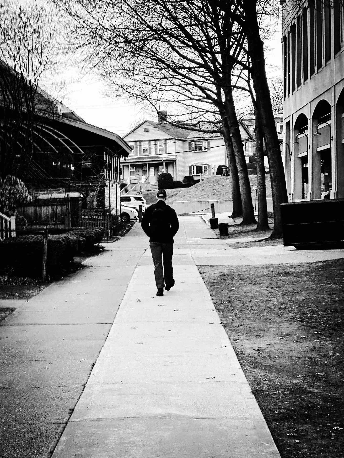 Just walkin&rsquo; #walking #walk #streetphotography #streetphotos #blackandwhite #blackandwhitephotography #architechture