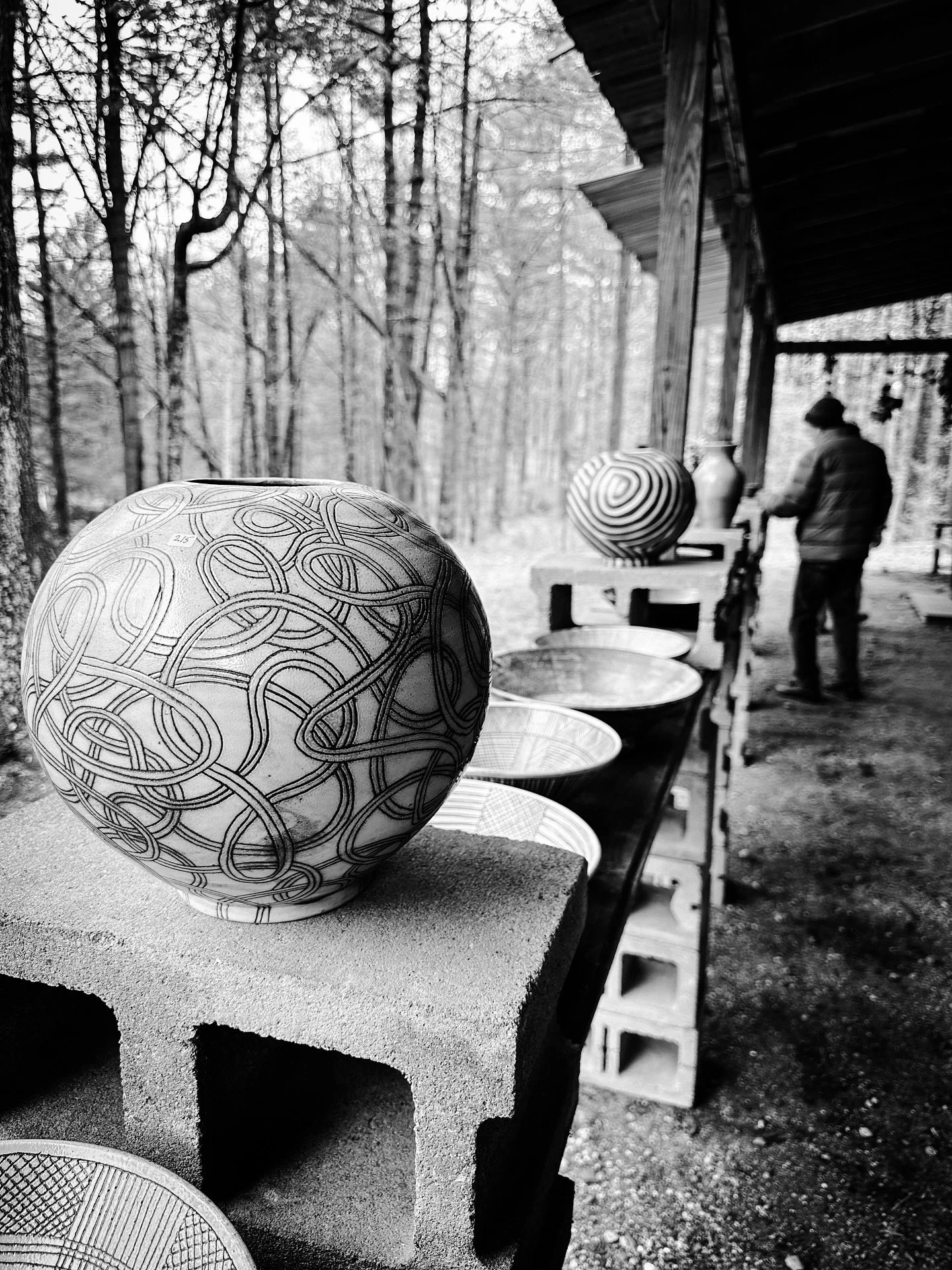 Views from @jgugginaceramics @asparagusvalleypotterytrail #blackandwhite #blackandwhitephotography #ceramics #pottery #art