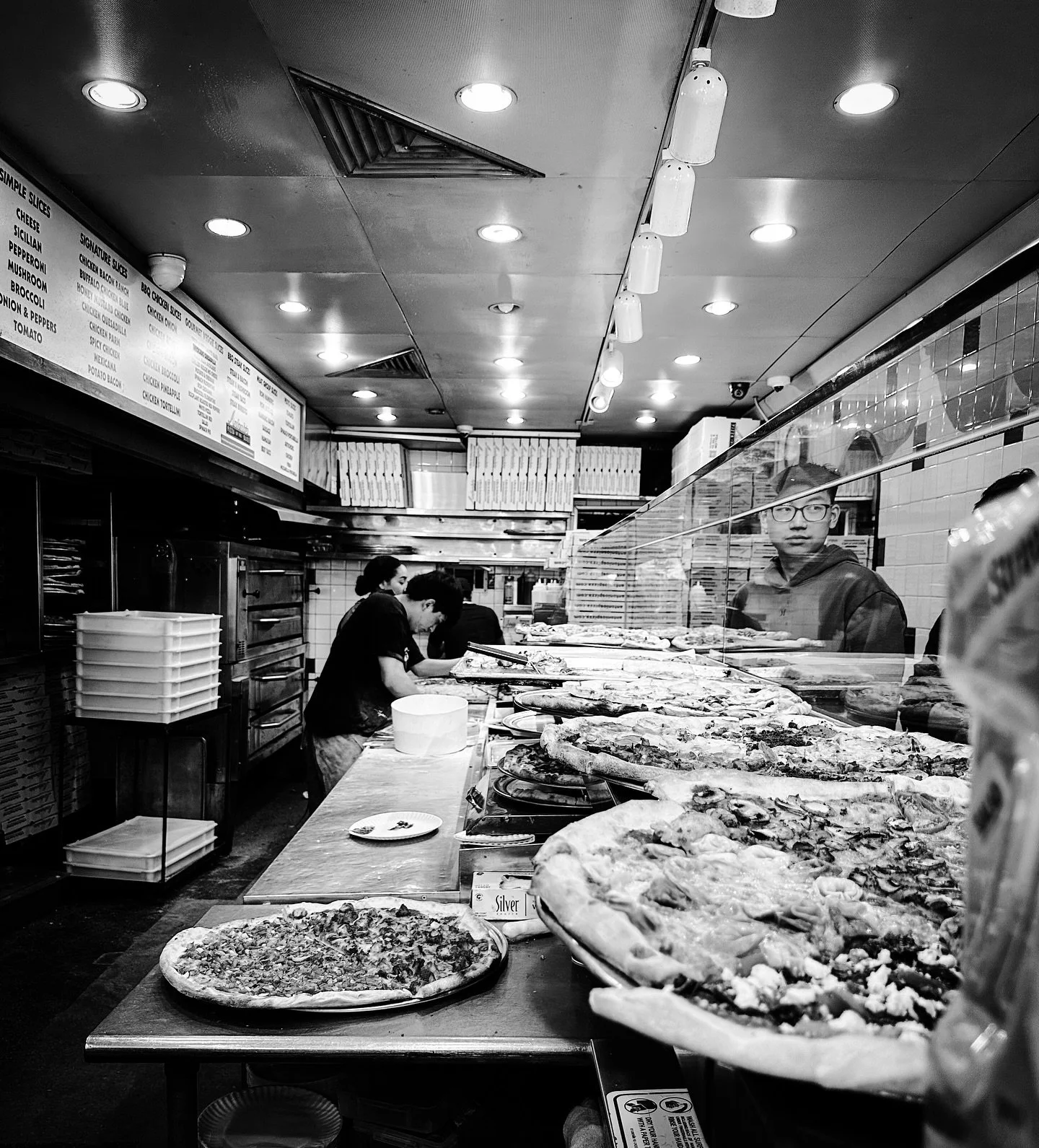 Fave pizza joint @antoniospizza #pizza #pizzajoint #blackandwhitephotography #blackandwhite #reallife #noai #restaurant