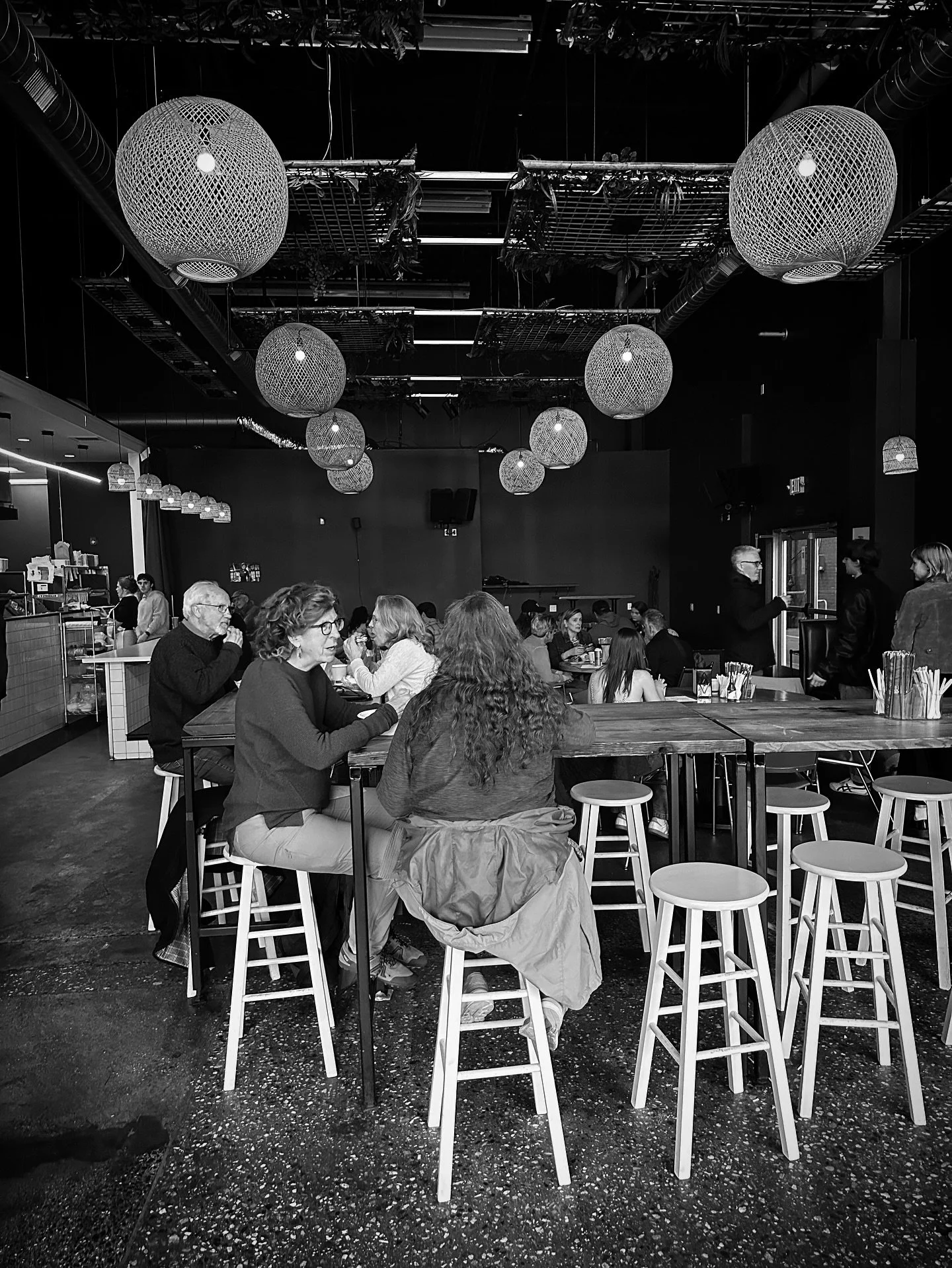 @eatdailyop #restaurant #blackandwhite #blackandwhitephotography #classic #timeless #nightphotography