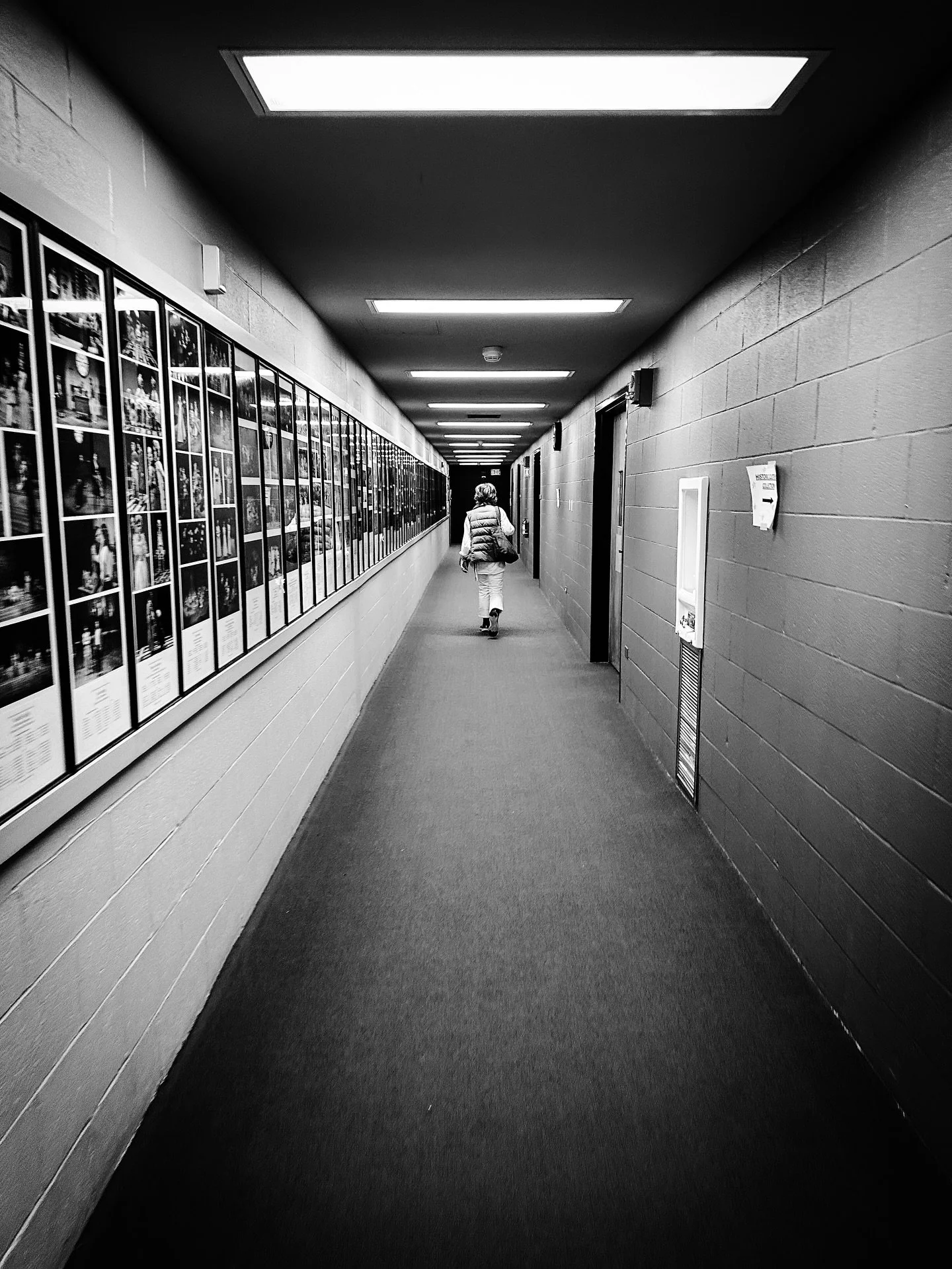 #blackandwhitephotography #blackandwhite #hallway #theater #performingarts #streetphotos #streetphotography #colors #architecture