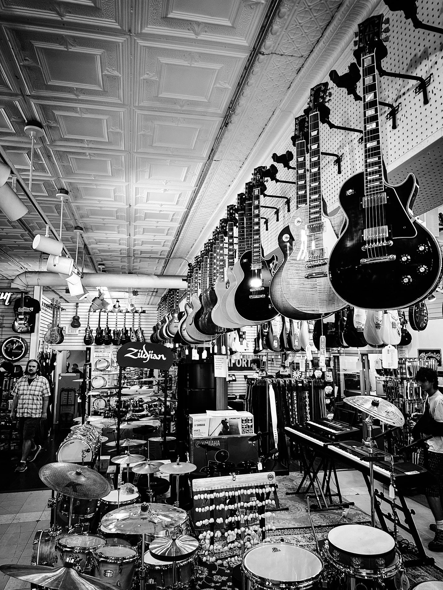 @downtown_sounds #blackandwhite #blackandwhitephotography #music #instruments #classic #vintage #retro #guitars