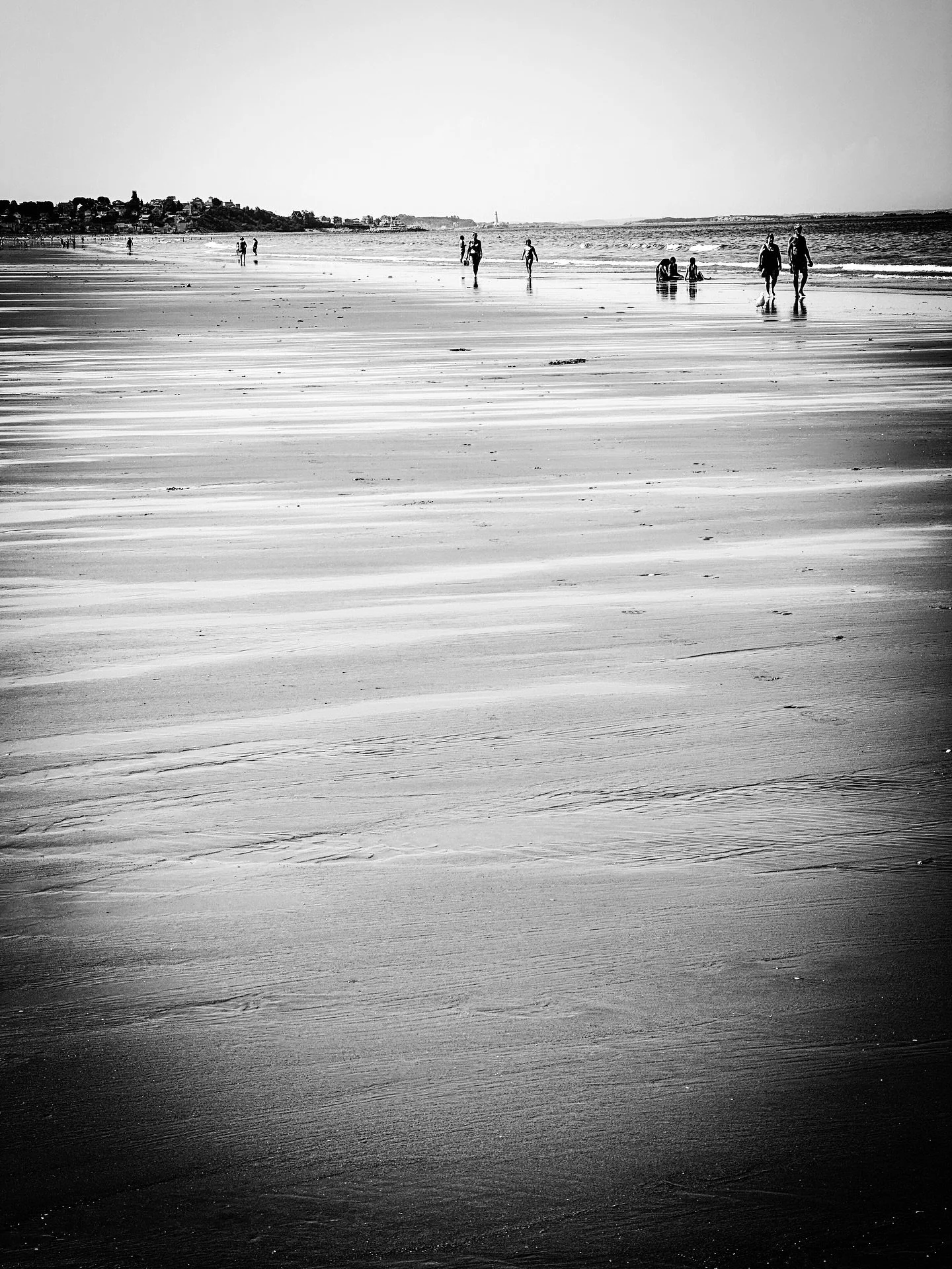Wish I was here everyday #ocean #beach #oceanbeach #nantasketbeach #blackandwhite #blackandwhitephotography #landscape #summer timeless