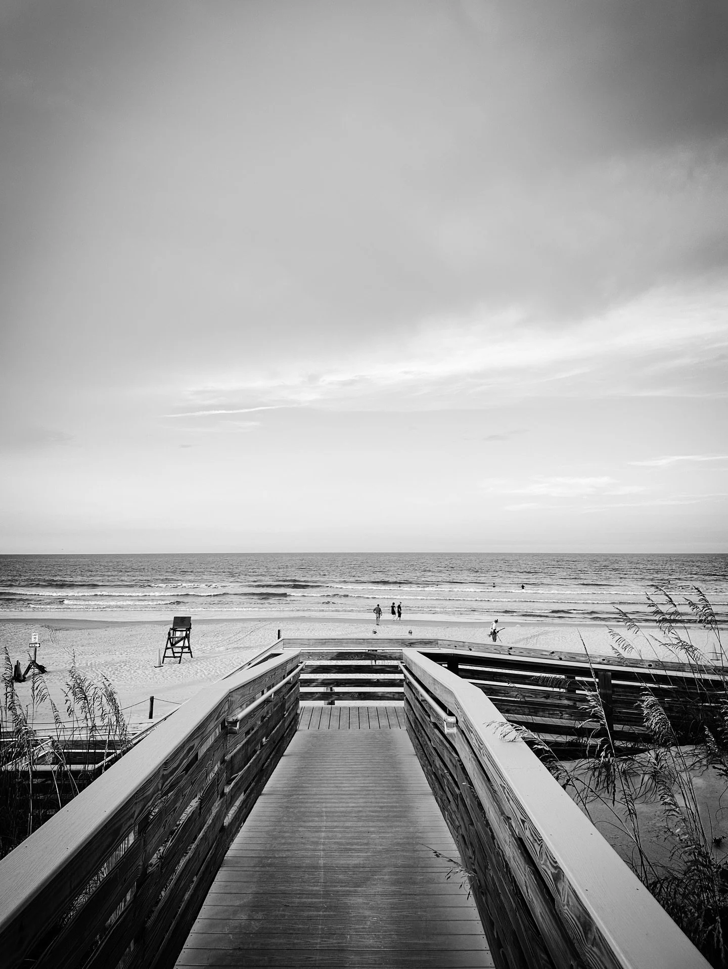 #boardwalk #ocean #beach #oceanbeach #blackandwhite #blackandwhitephotography #summervibes #summer