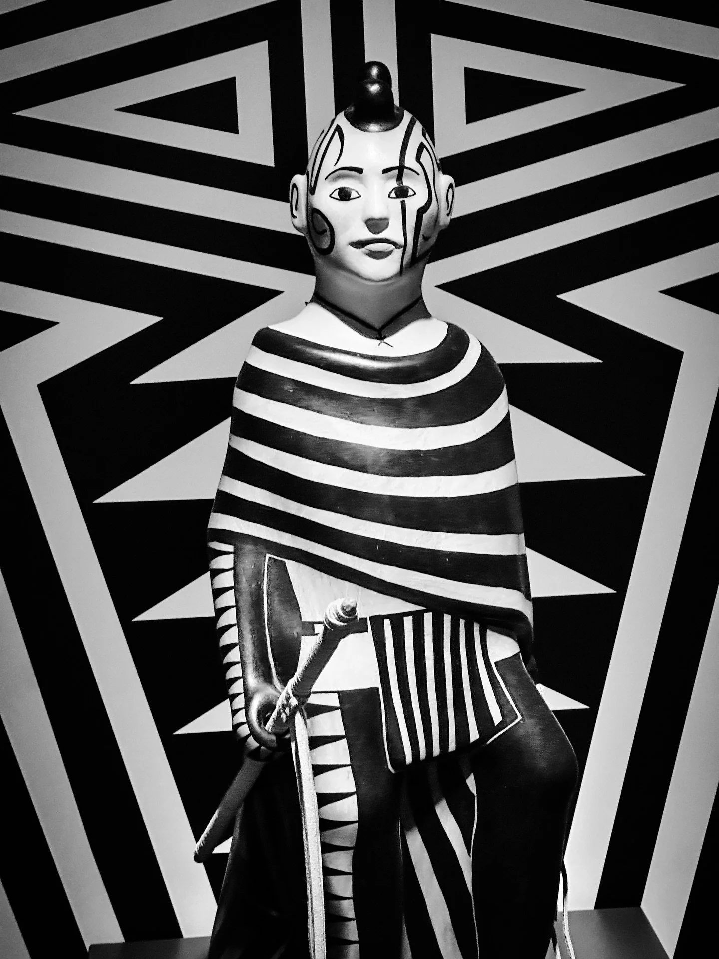 Virgil Ortiz, Cochiti Pueblo, Po&rsquo;Pay, Foreseer of the 1680 Pueblo Revolt, 2021 @peabodyessex #sculpture #art #museum #artmuseum #blackandwhite #blackandwhitephotography