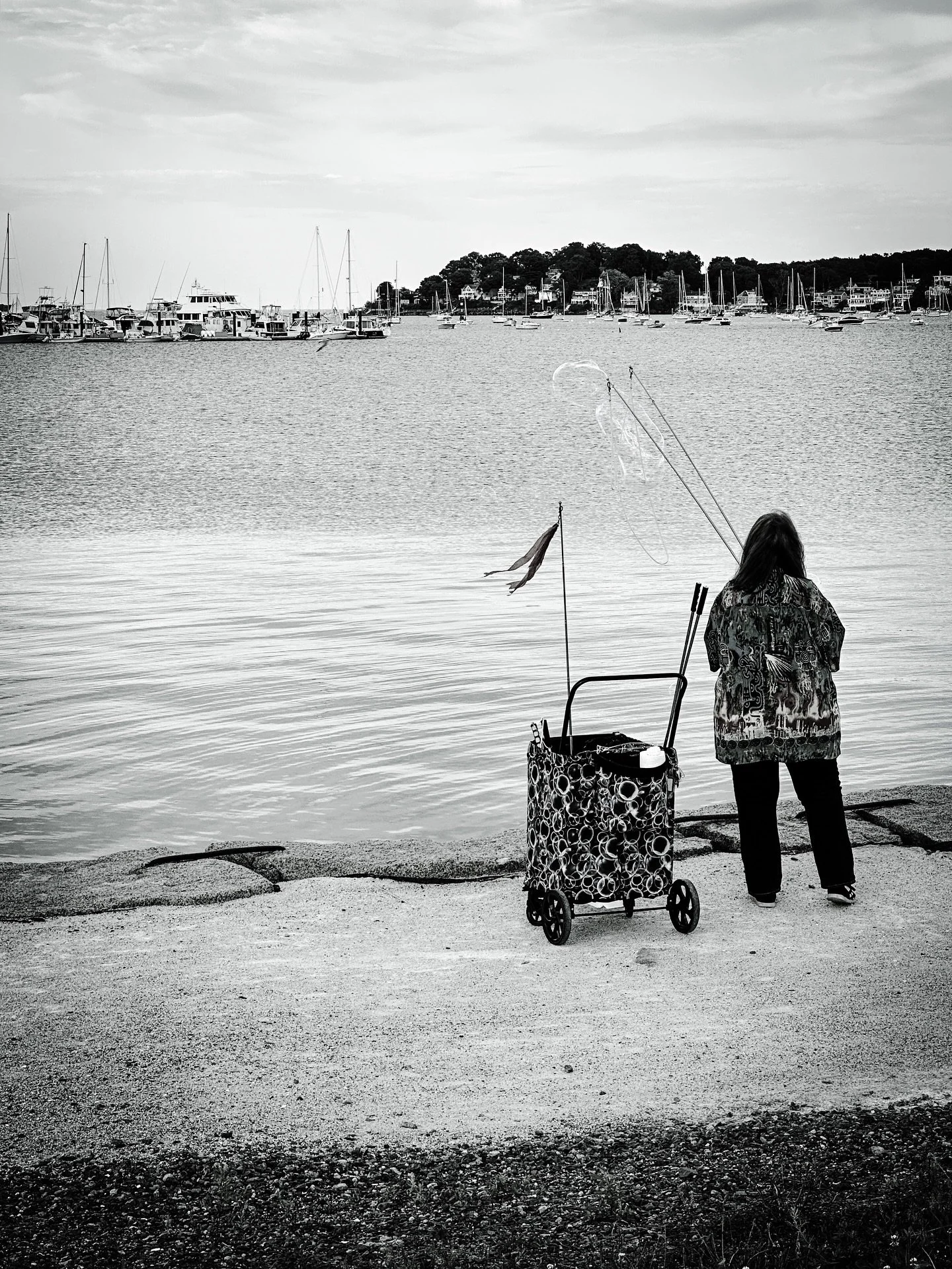 Bubbles #streetphotos #streetphotography #blackandwhite #blackandwhitephotography #ocean #shore #northshore