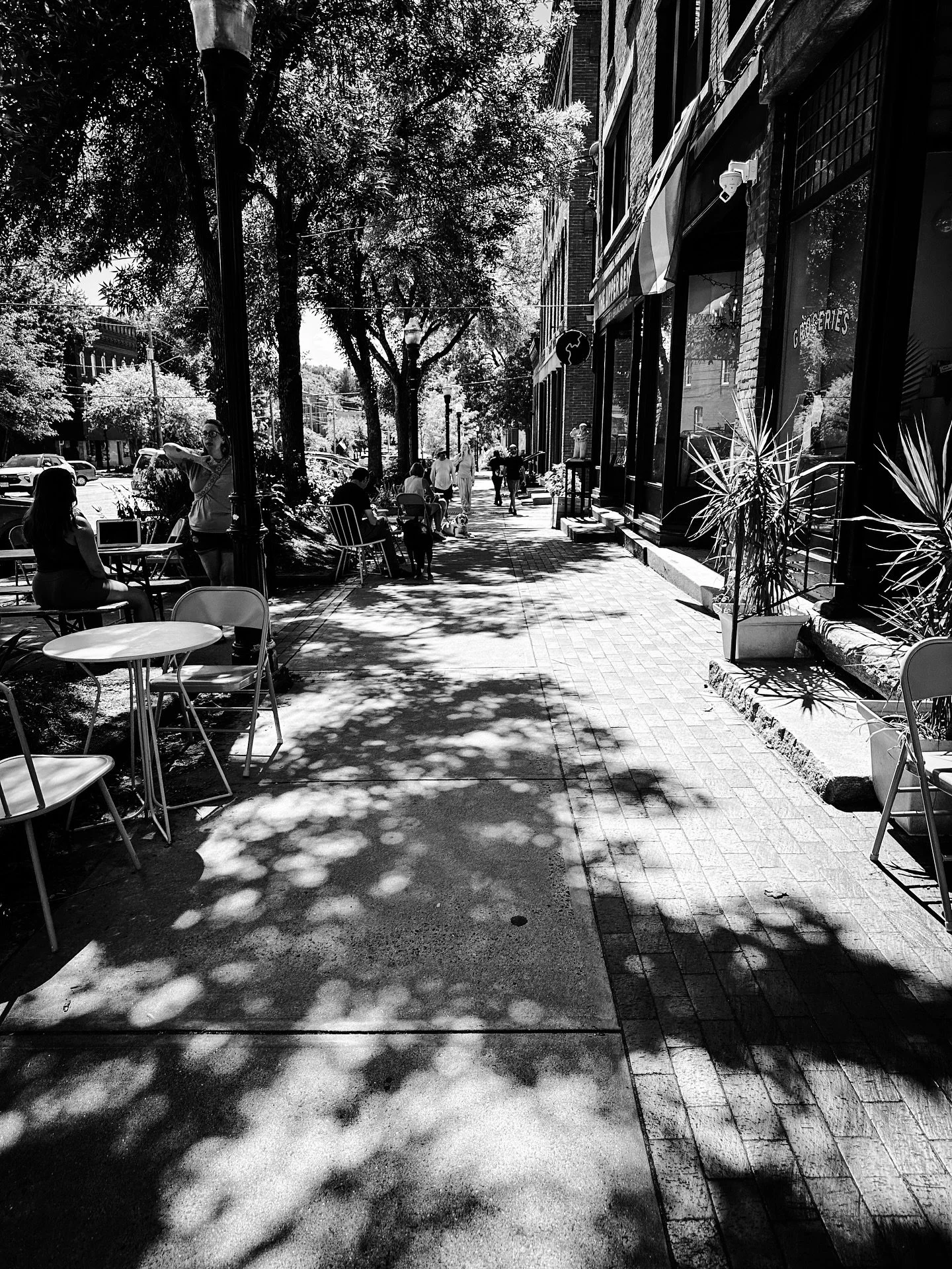 Walk today #streetphotos #streetphotography #blackandwhite #blackandwhitephotography #shadows