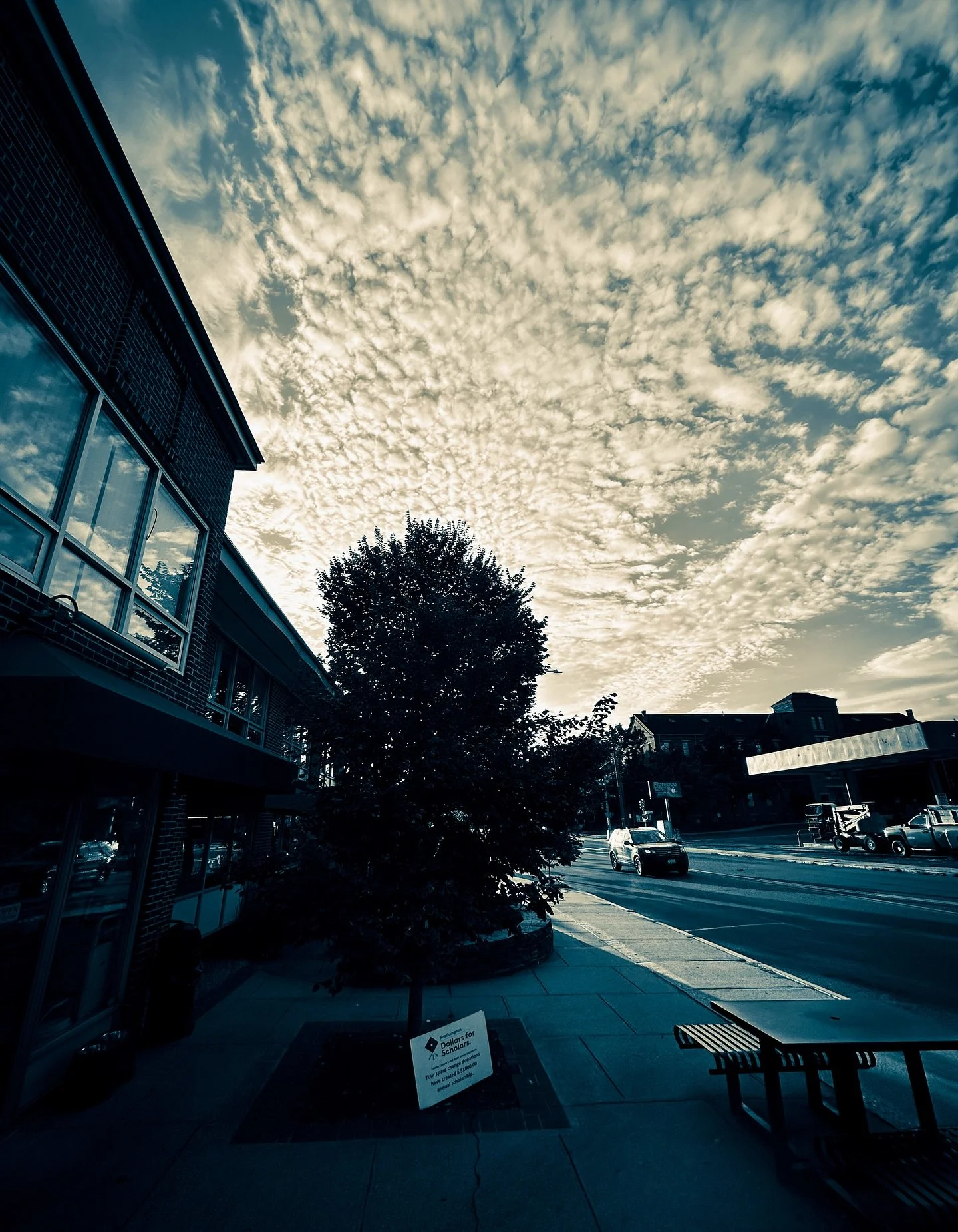 #clouds #sky #morning #sepia #cyan #blackandwhite #blackandwhitephotography #streetphotography #streetphotos