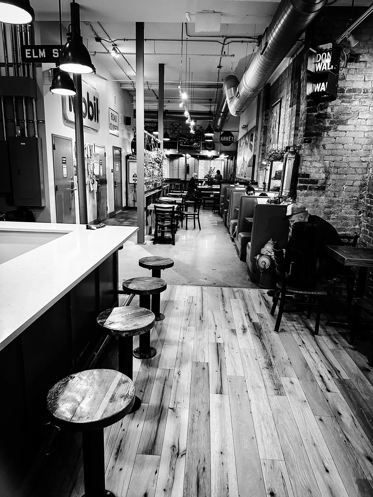 @diesel_cafe #cafe #cafes #bakery #blackandwhitephotography #blackandwhite #architecture