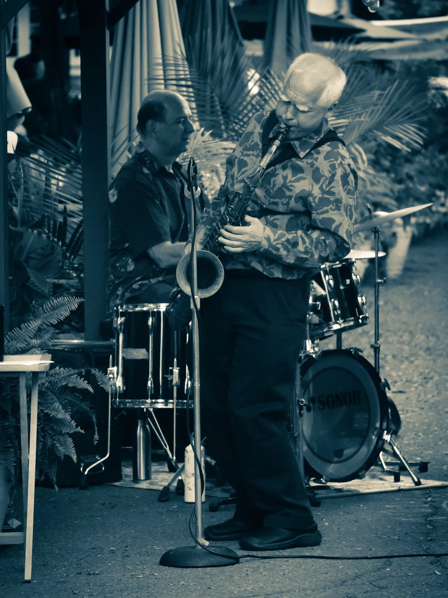 @summeronstrong #jazz #summer #streetphotos #streetphotography #sepia #cyan #blackandwhite #blackandwhitephotography