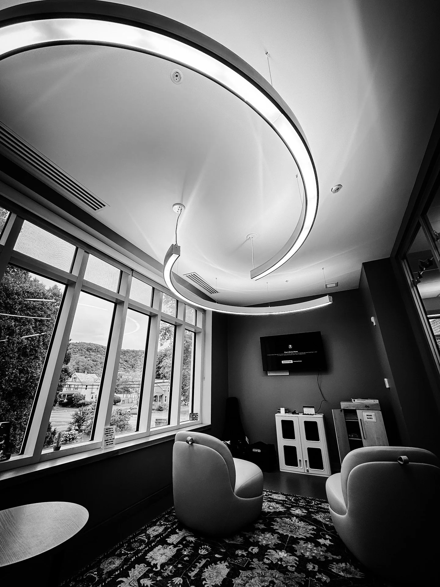 @tiltonlibrary @teensattilton #libraryvibes #library #libraries #architecture #blackandwhite #blackandwhitephotography