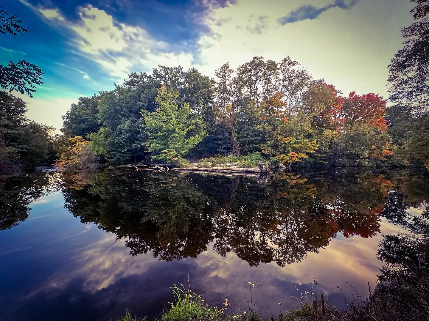 Mill River Autumn #fall #river #colors #colorphotography #b mo