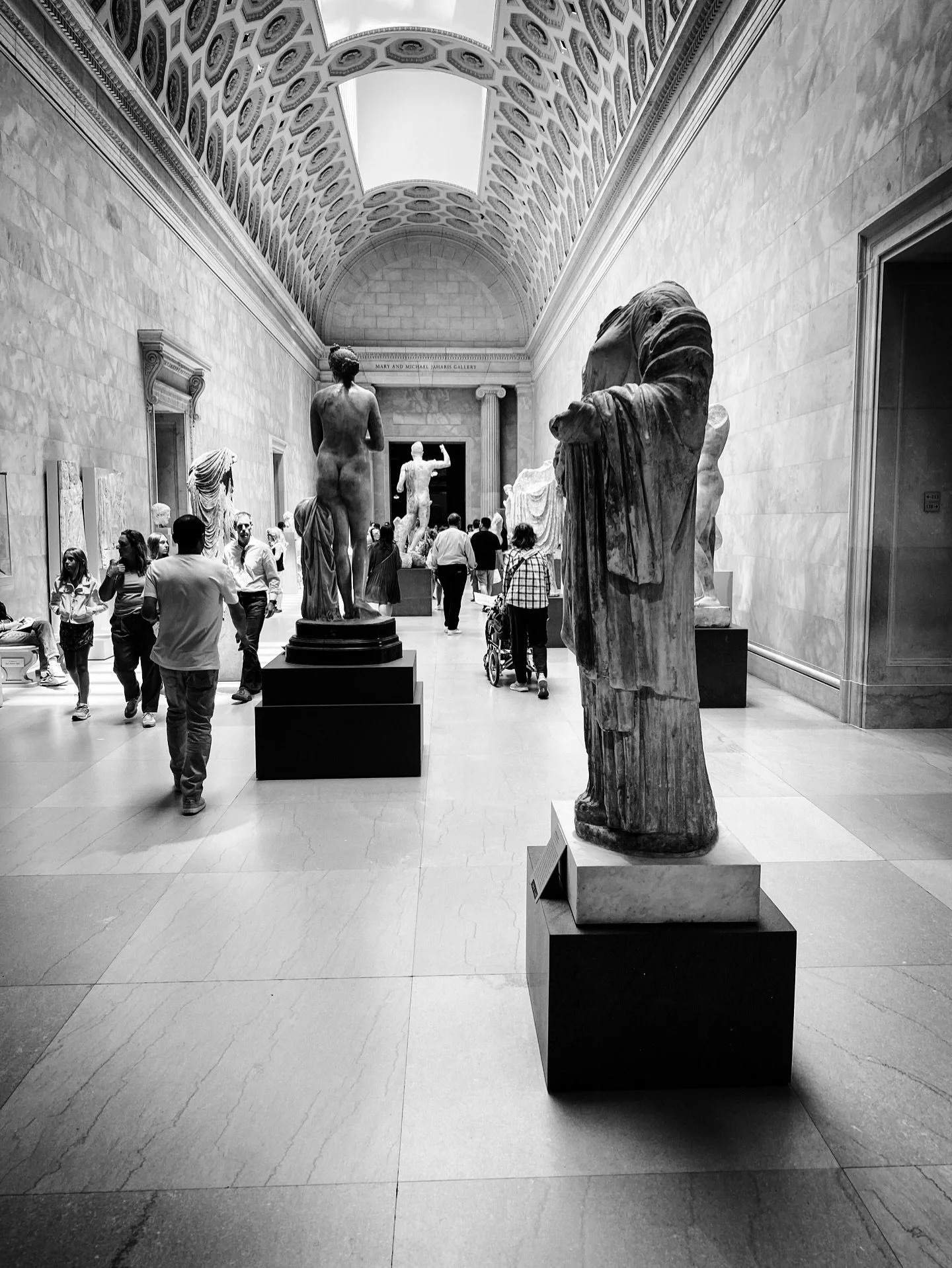 #throwback #repost (2023) #museum #artmuseum #sculpture #sculptures #art #blackandwhite #blackandwhitephotography #streetphotos