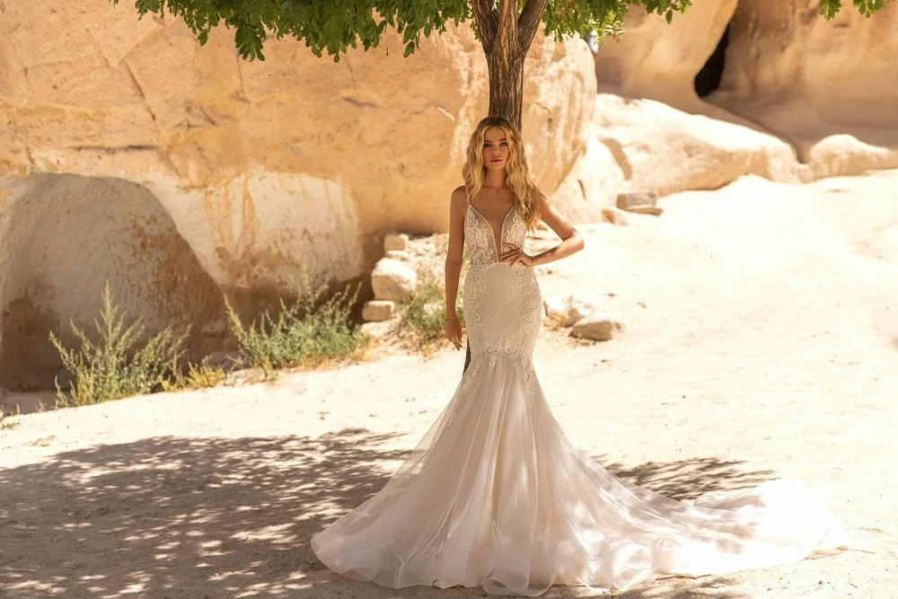 backless wedding dresses uk Spaghetti Straps Mermaid Lace Backless Sexy Wedding Dresses, FC4918 main image 0
