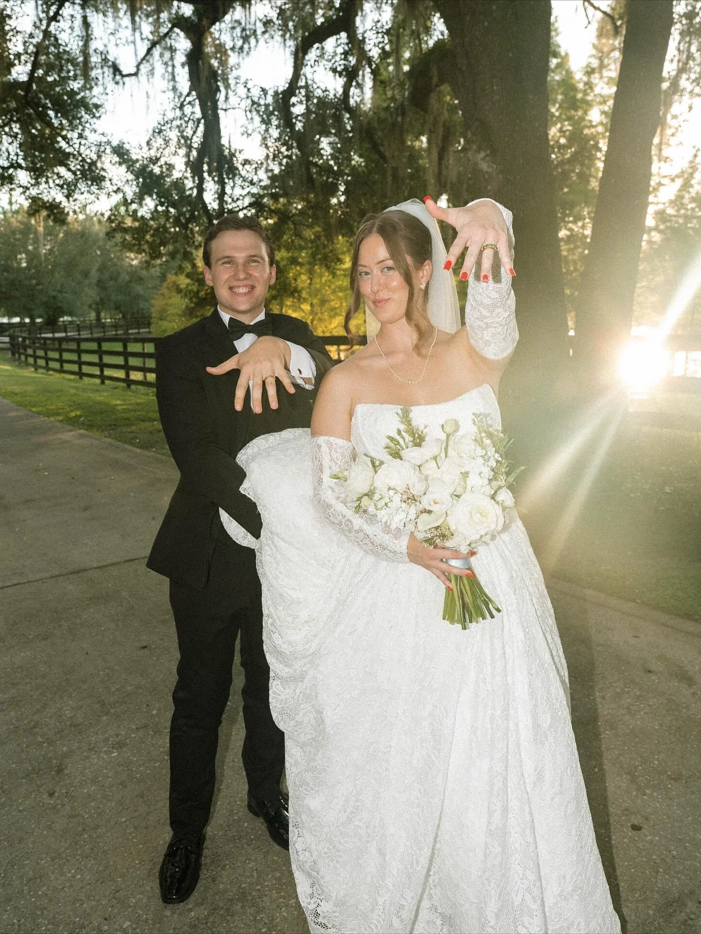 Absolutely in love with these photos from Layla &amp; Mitchell&rsquo;s wedding at @clublakeweddingvenue! 

Layla is wearing one our Bridal Gown Studio Exclusives HA2635 and customized her gown with a stunning detached off-the-shoulder long sleeve.

?