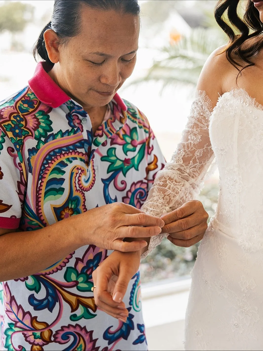 Our designer, Sonthai Gi will be in Orlando November 17&ndash;25, offering in-person design consultations and gown customizations.
Appointments fill quickly! Reserve your date 🖤