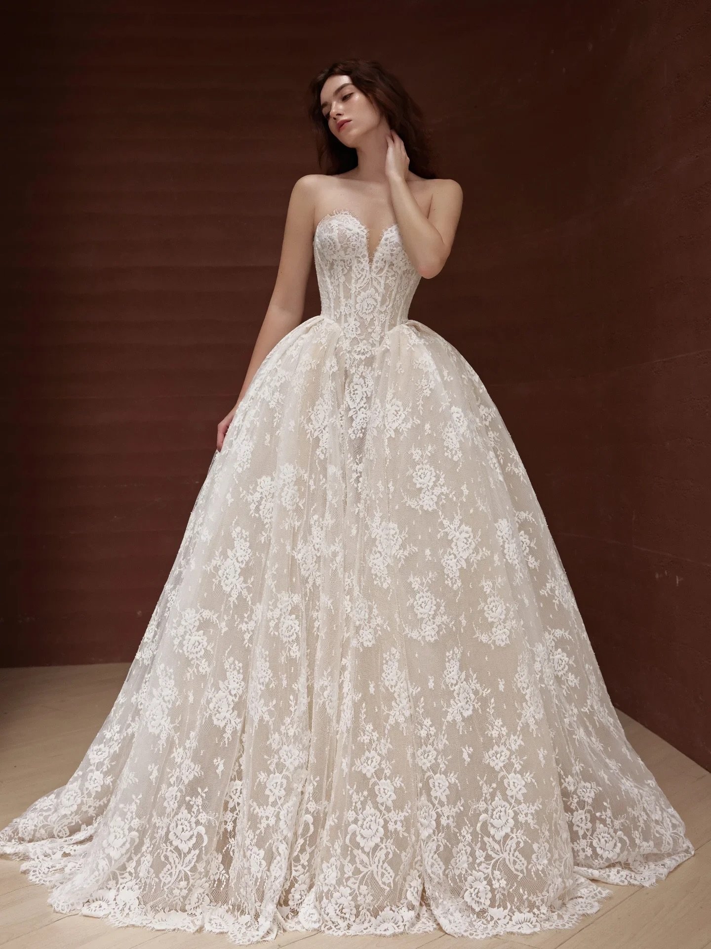Romantic French lace meets a couture-inspired silhouette 🤍 HUBS7162 features a sweetheart neckline, dropped waist, and dreamy A-line skirt for an effortlessly regal bridal look.