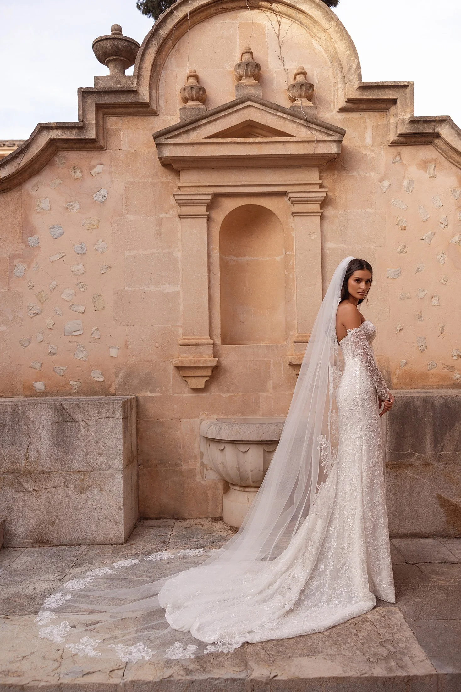 698b55fdc62e21f9dffa37c3_Style-283-Alessia-7.jpg